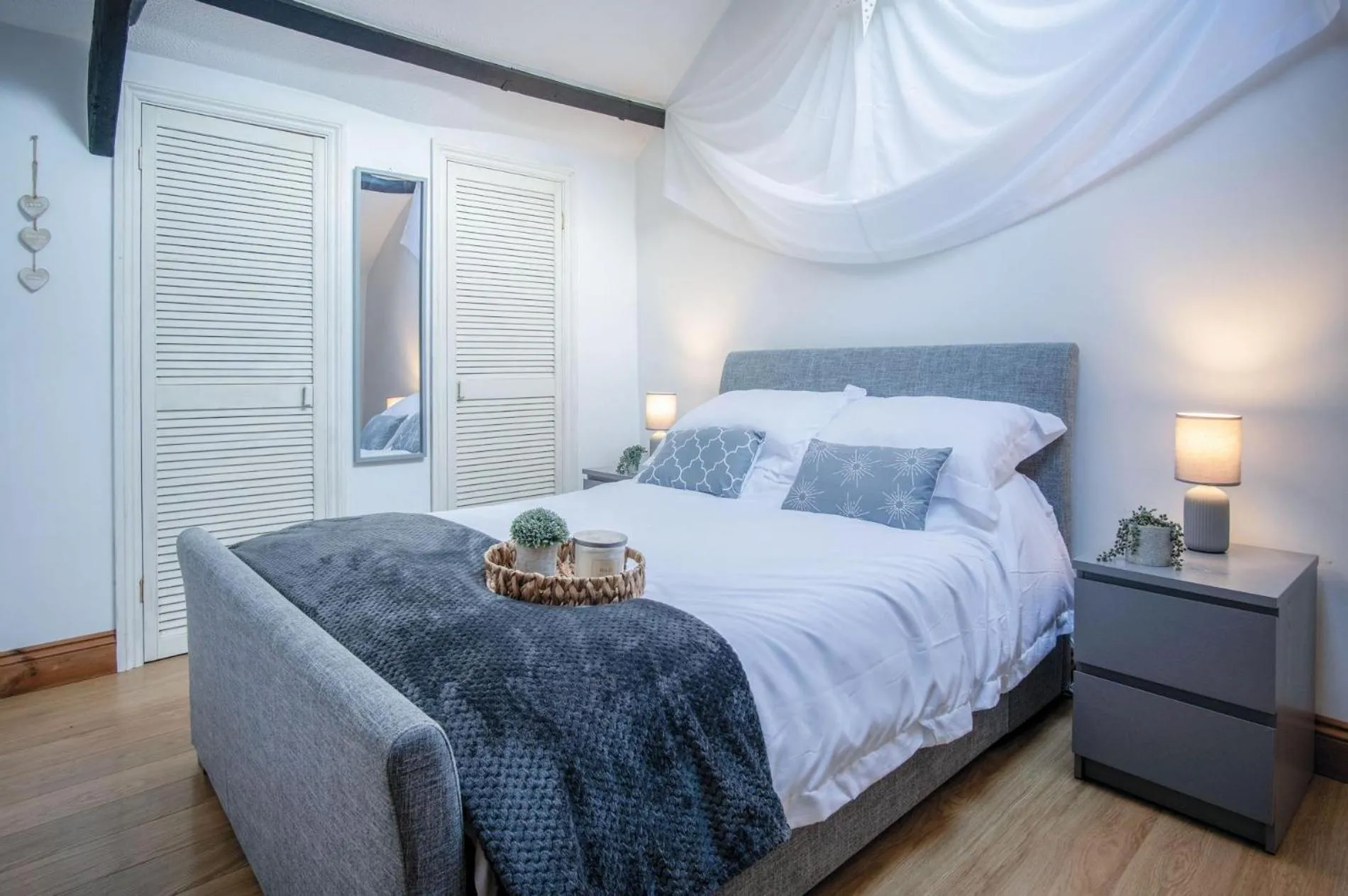 Cosy At The Mews - 2 Bedroom Apartment - Tenby