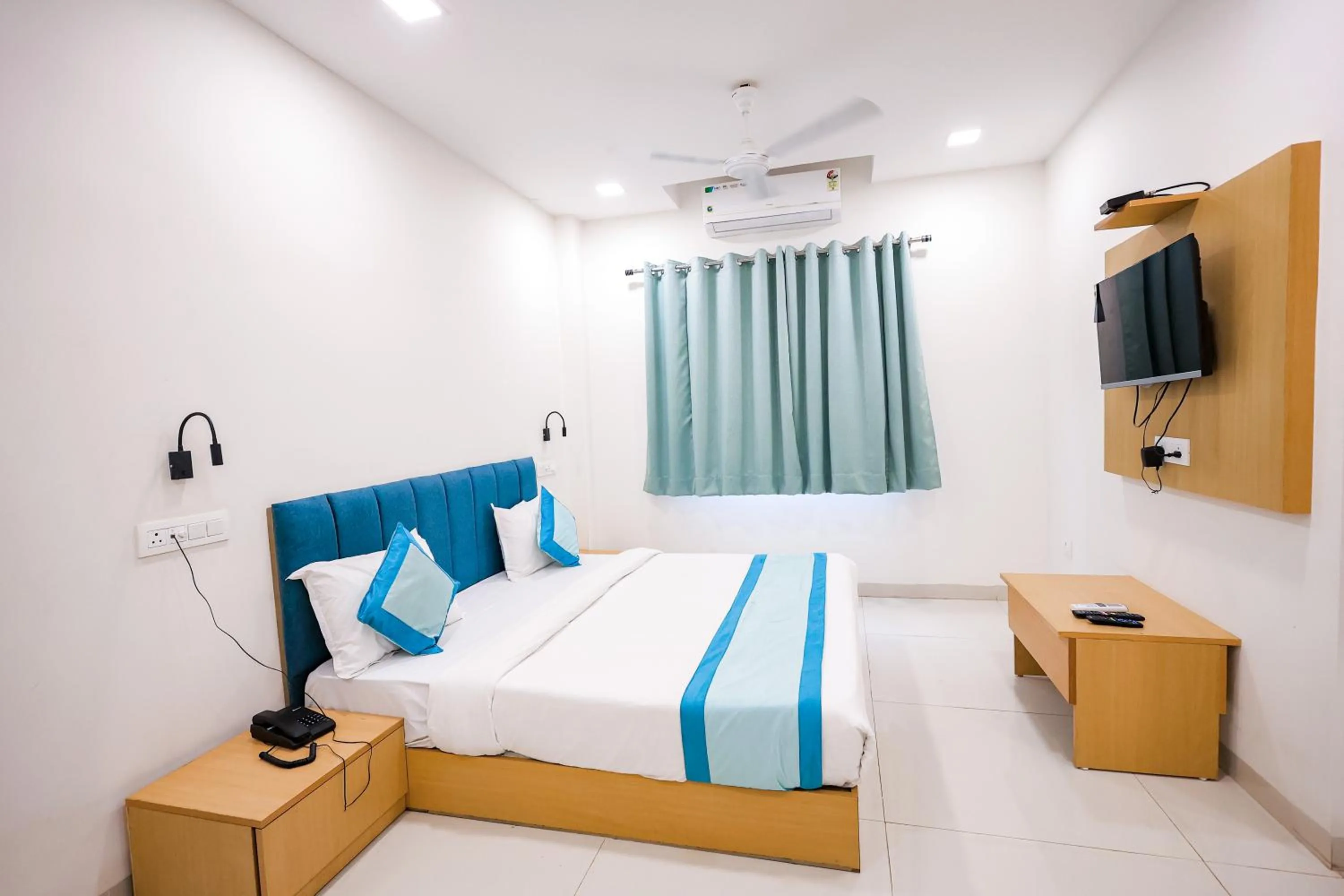Bedroom, Bed in Hotel Konark Nest-Vijay Nagar