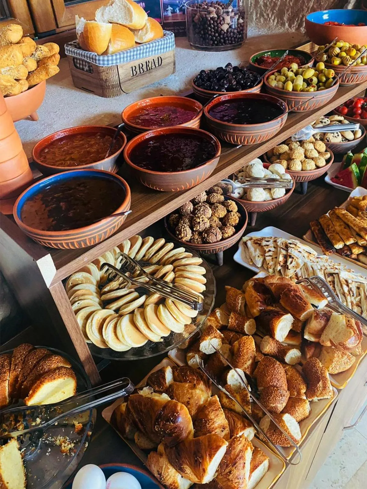 Breakfast in Avlu Cave House