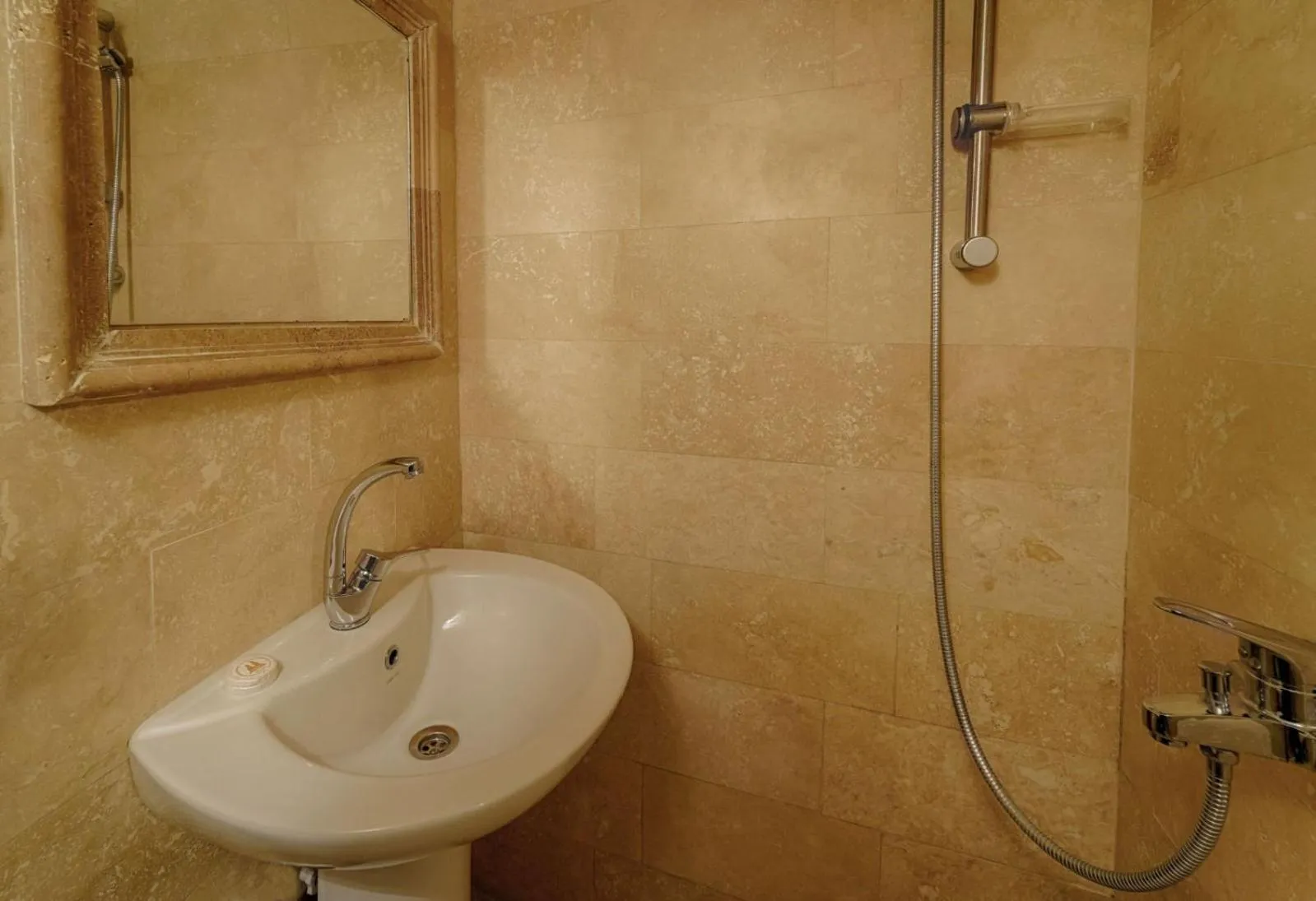 Toilet in Avlu Cave House