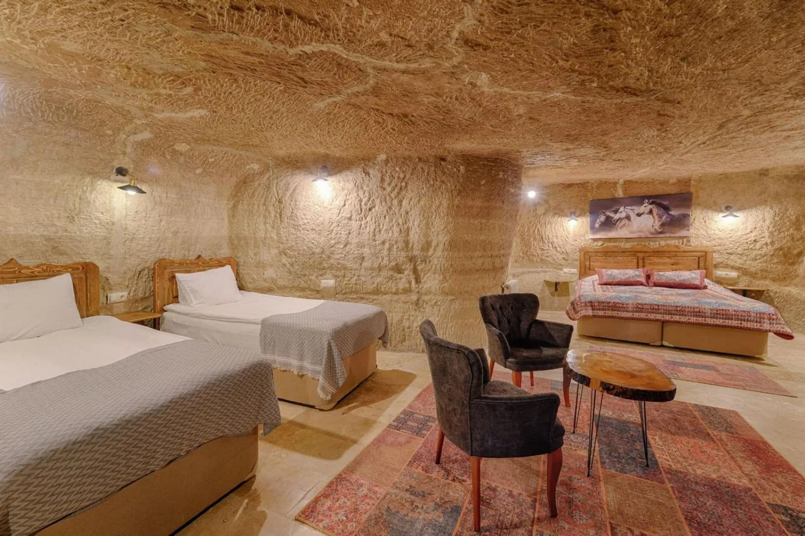 Photo of the whole room, Bed in Avlu Cave House