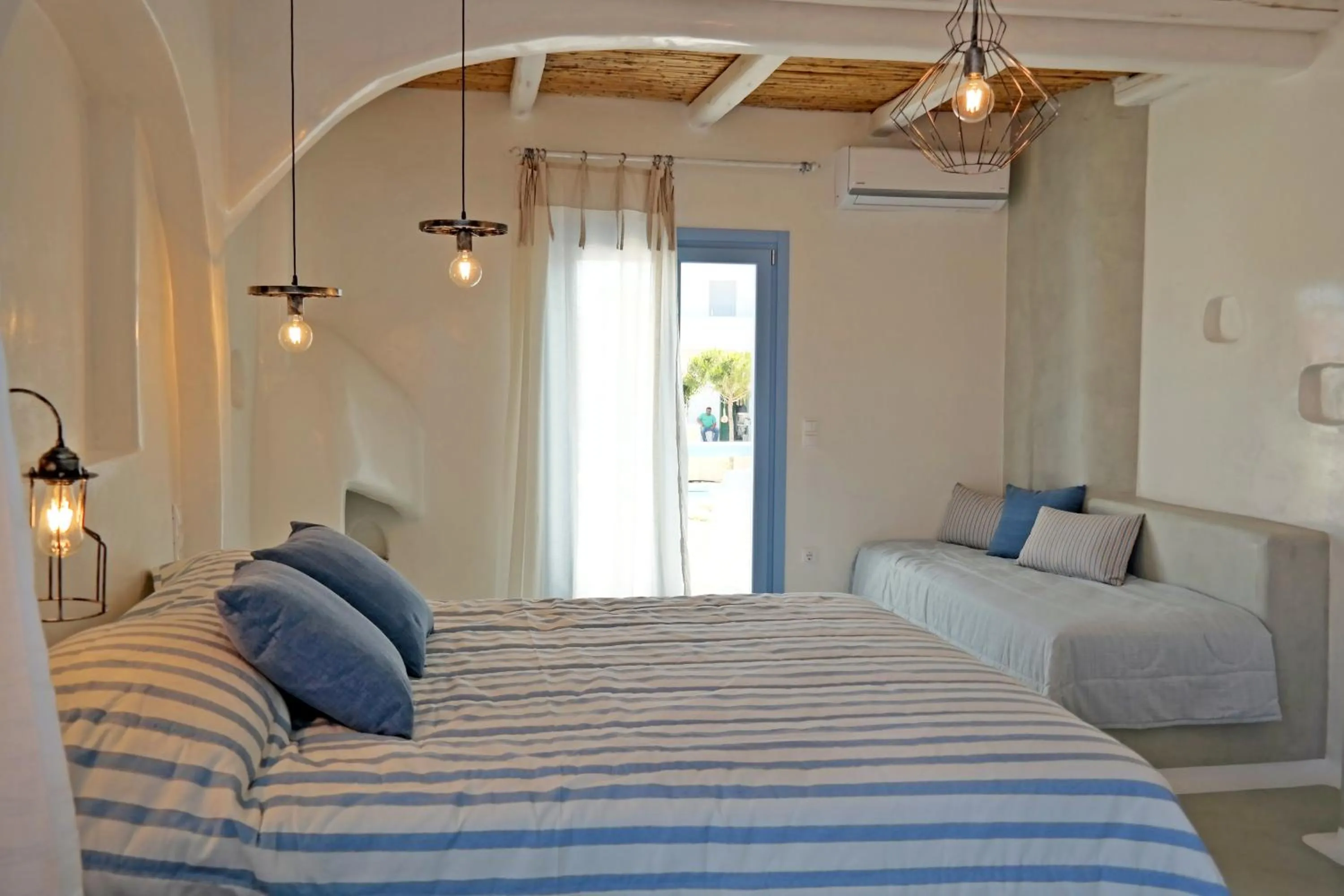 Bedroom, Bed in Annio studios