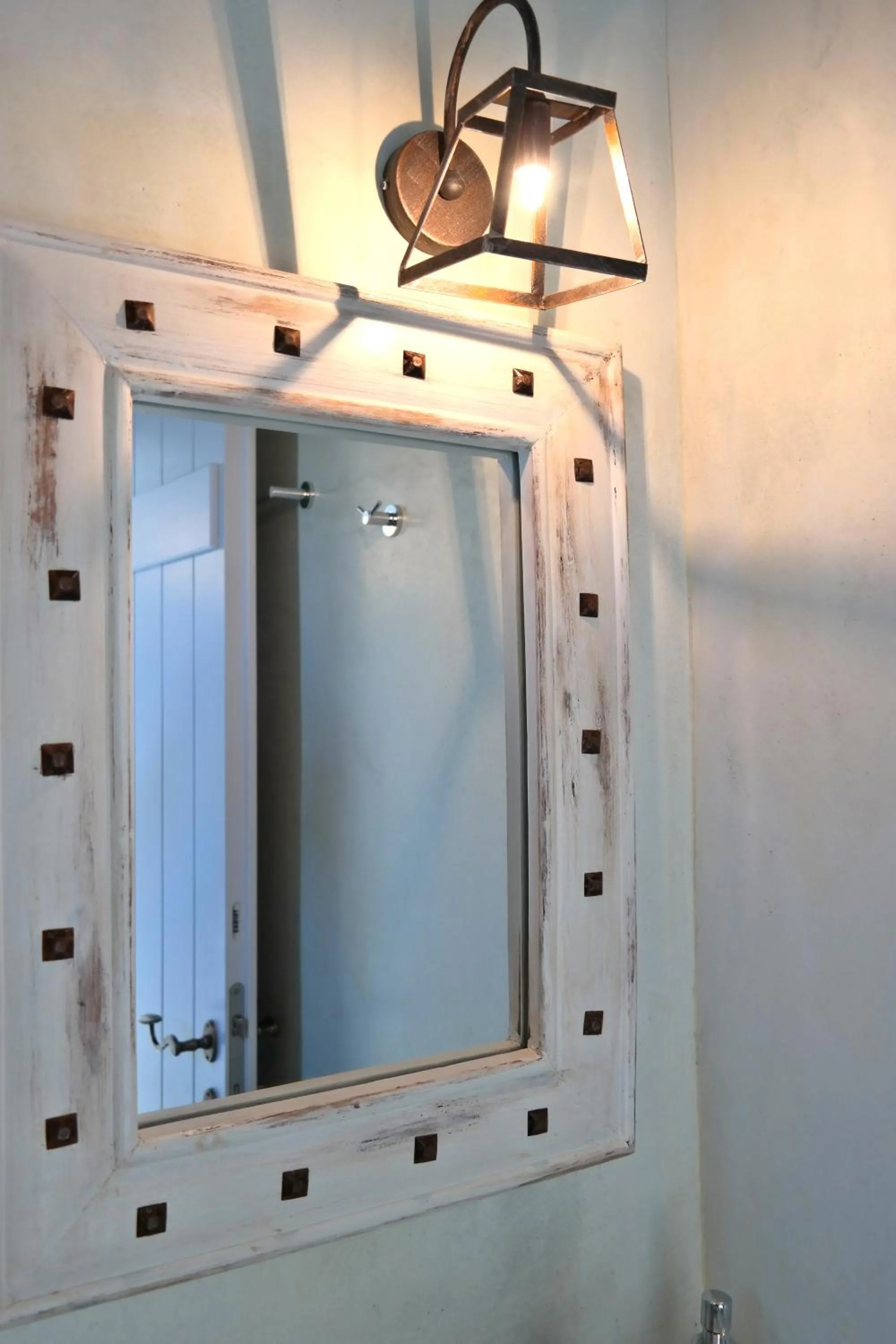 Bathroom in Annio studios