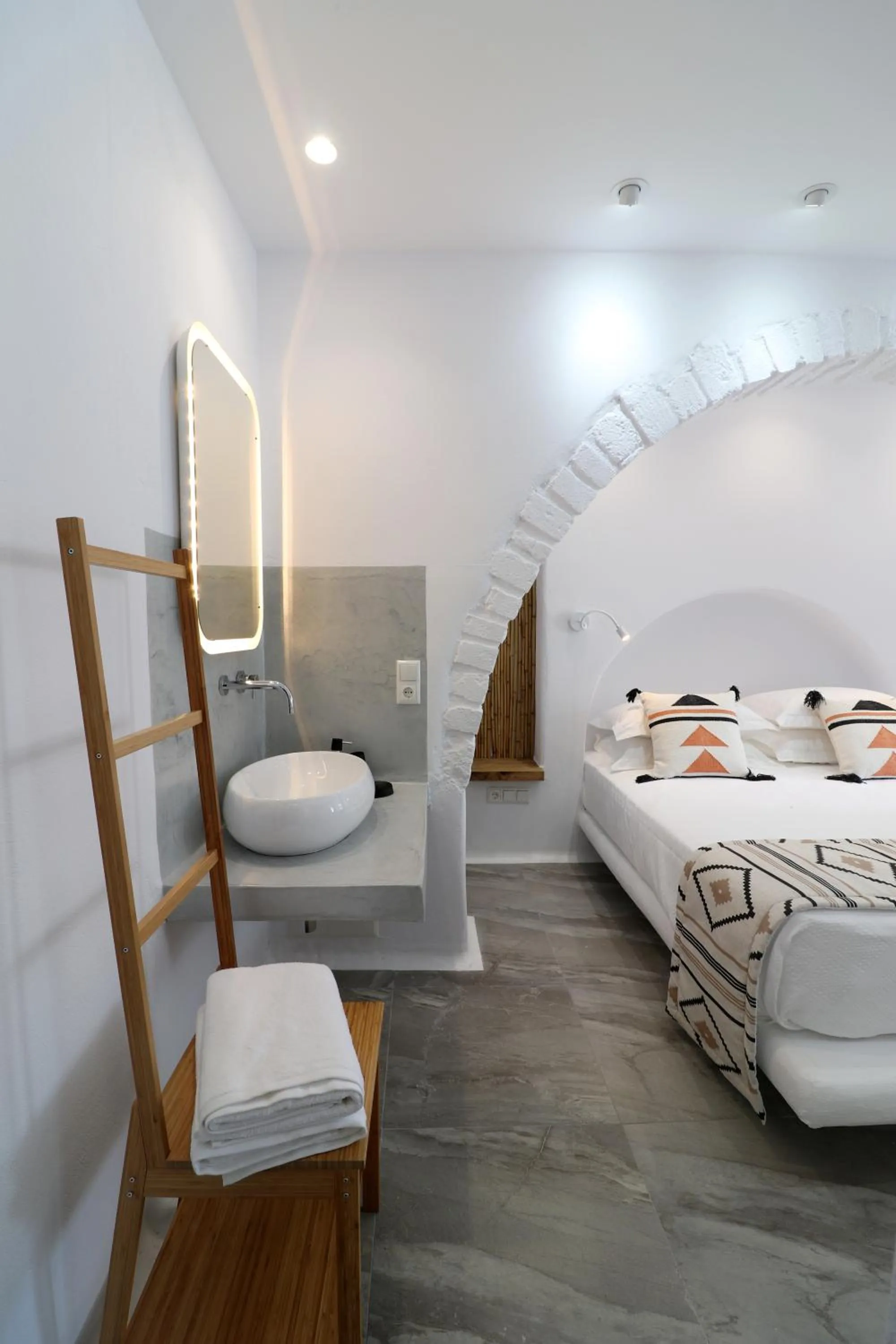 Bedroom, Bed in Annio studios