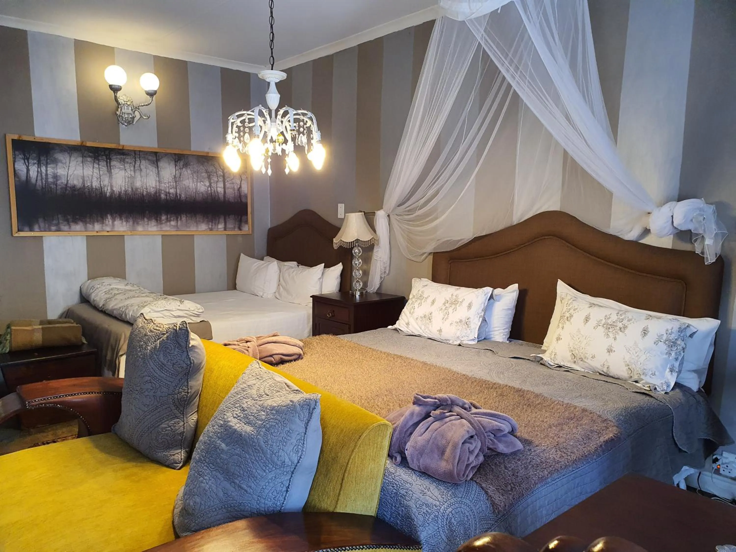 Bed in Waterhouse Guest Lodge in Waterkloof
