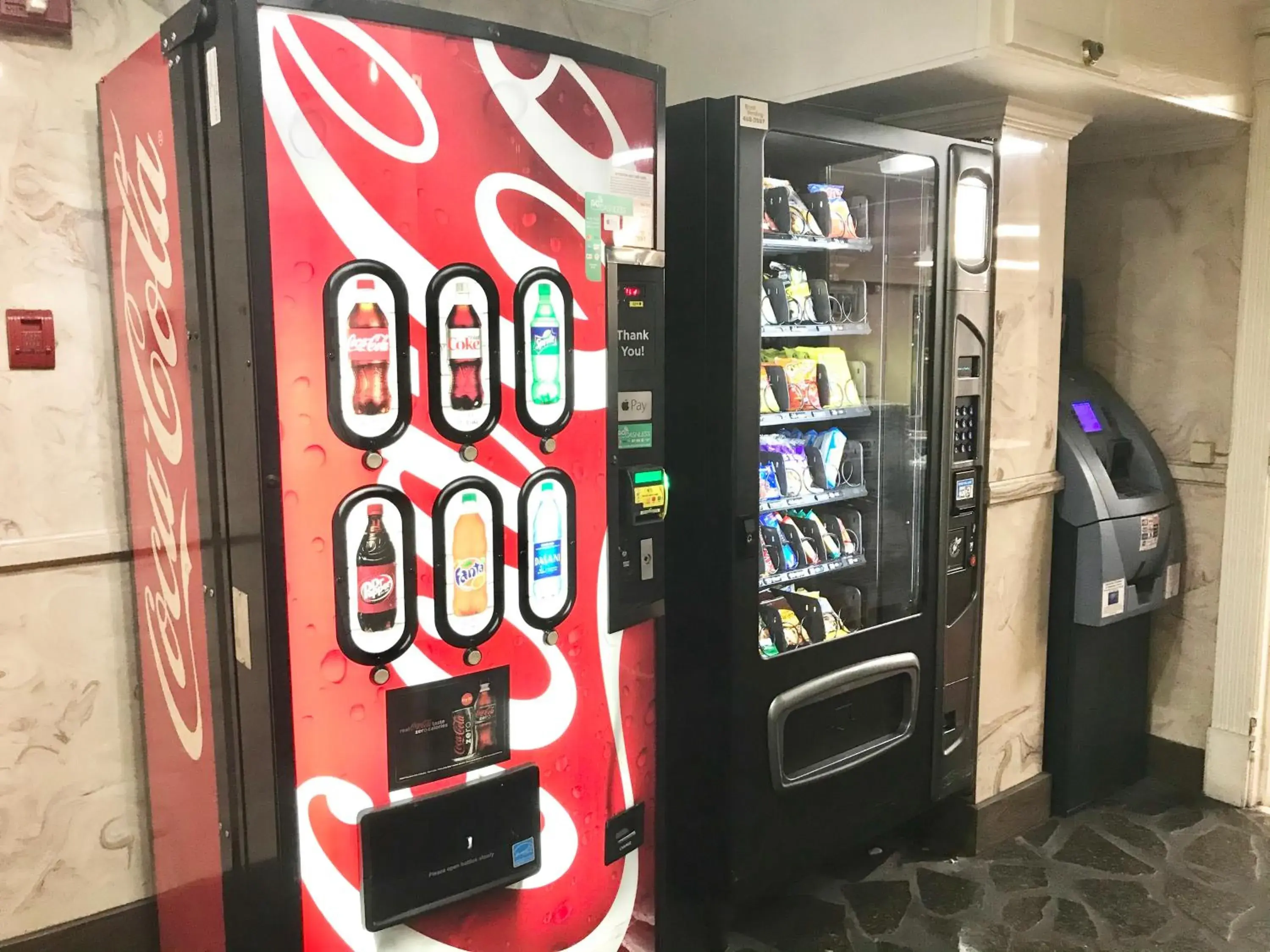 Property building in Plaza Suites Downtown New Orleans Property building in Plaza Suites Downtown New Orleans