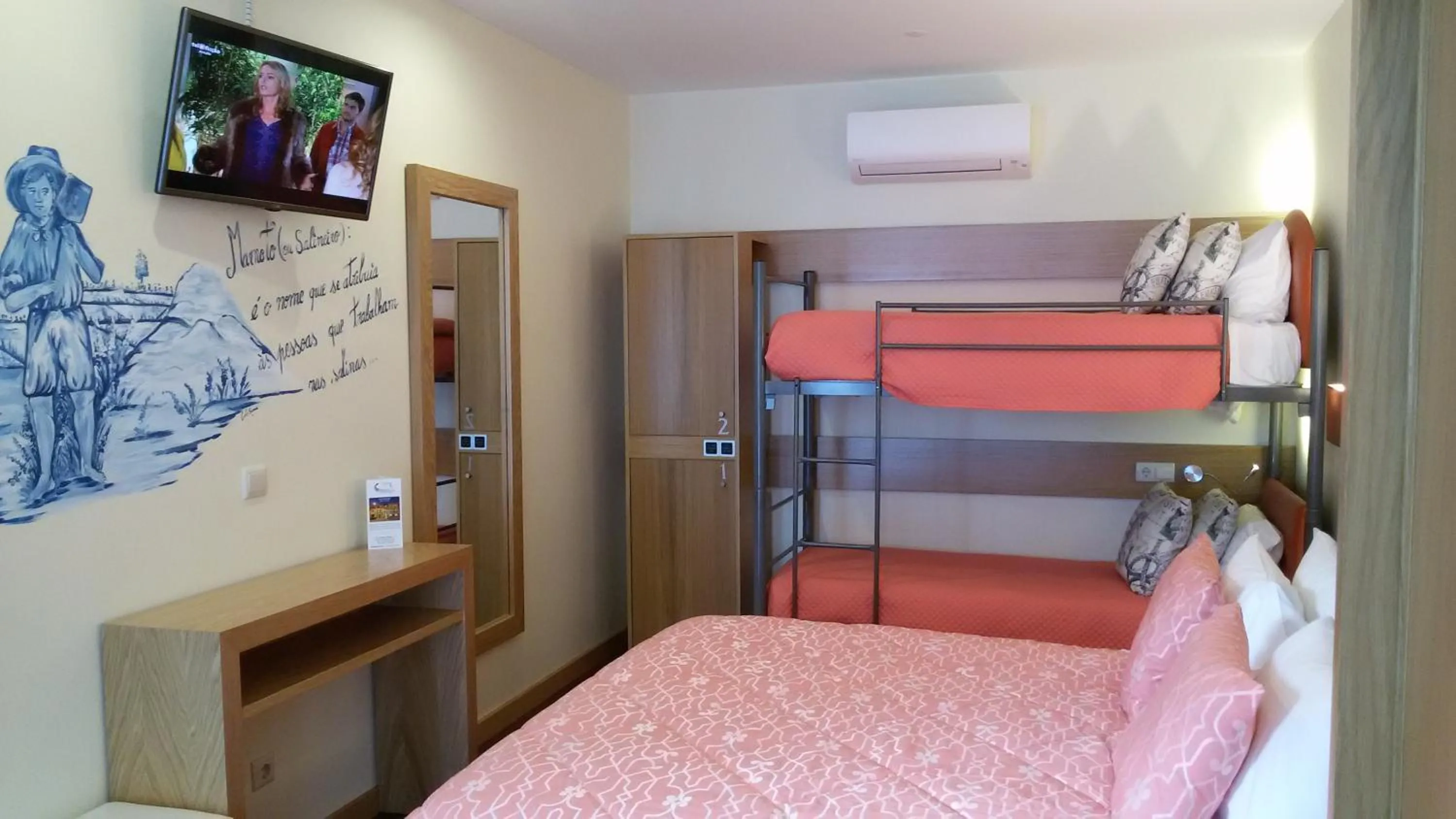 Bedroom, Bed in Welcome In