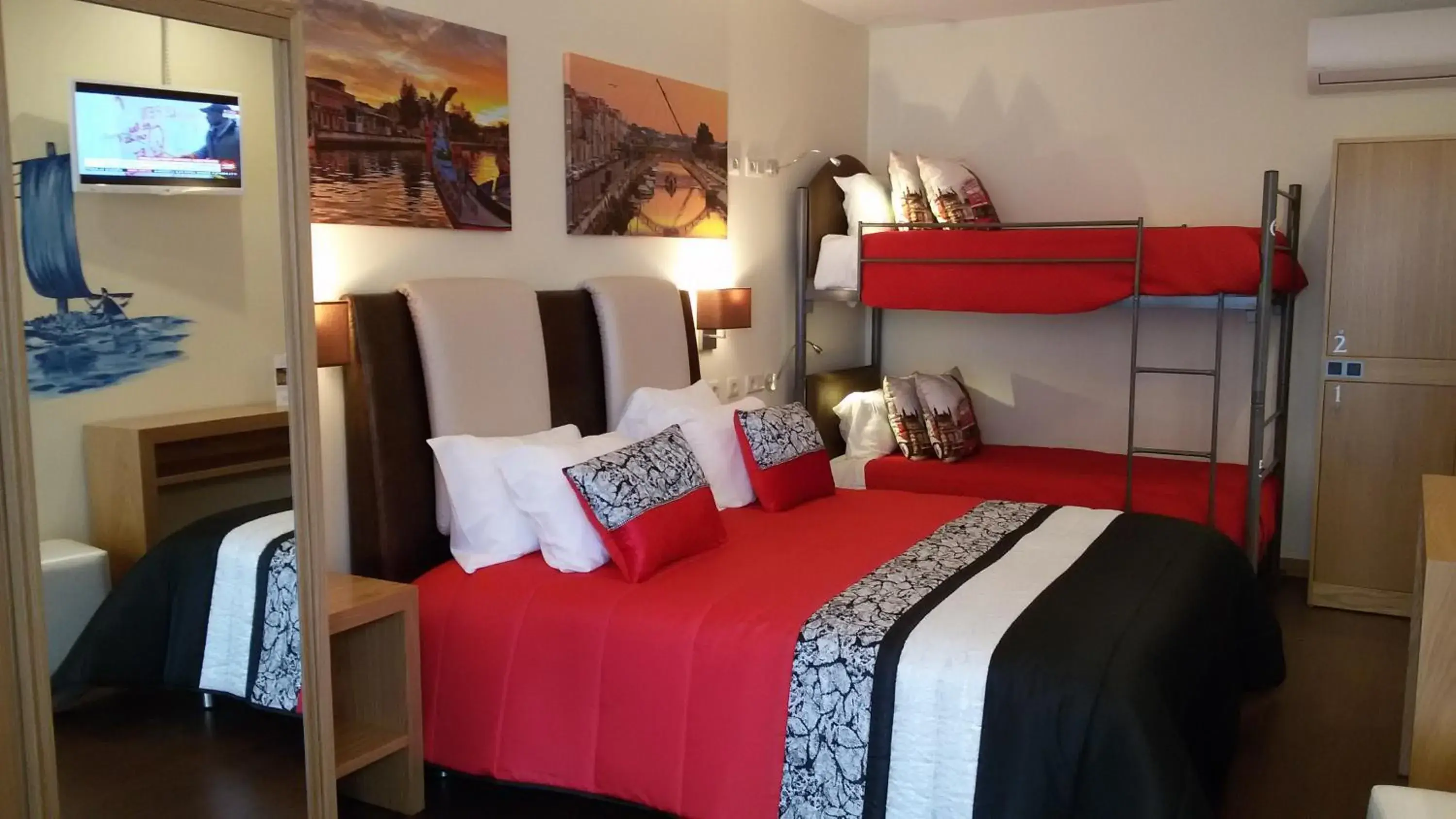 Family Room with Private Bathroom in Welcome In Family Room with Private Bathroom in Welcome In