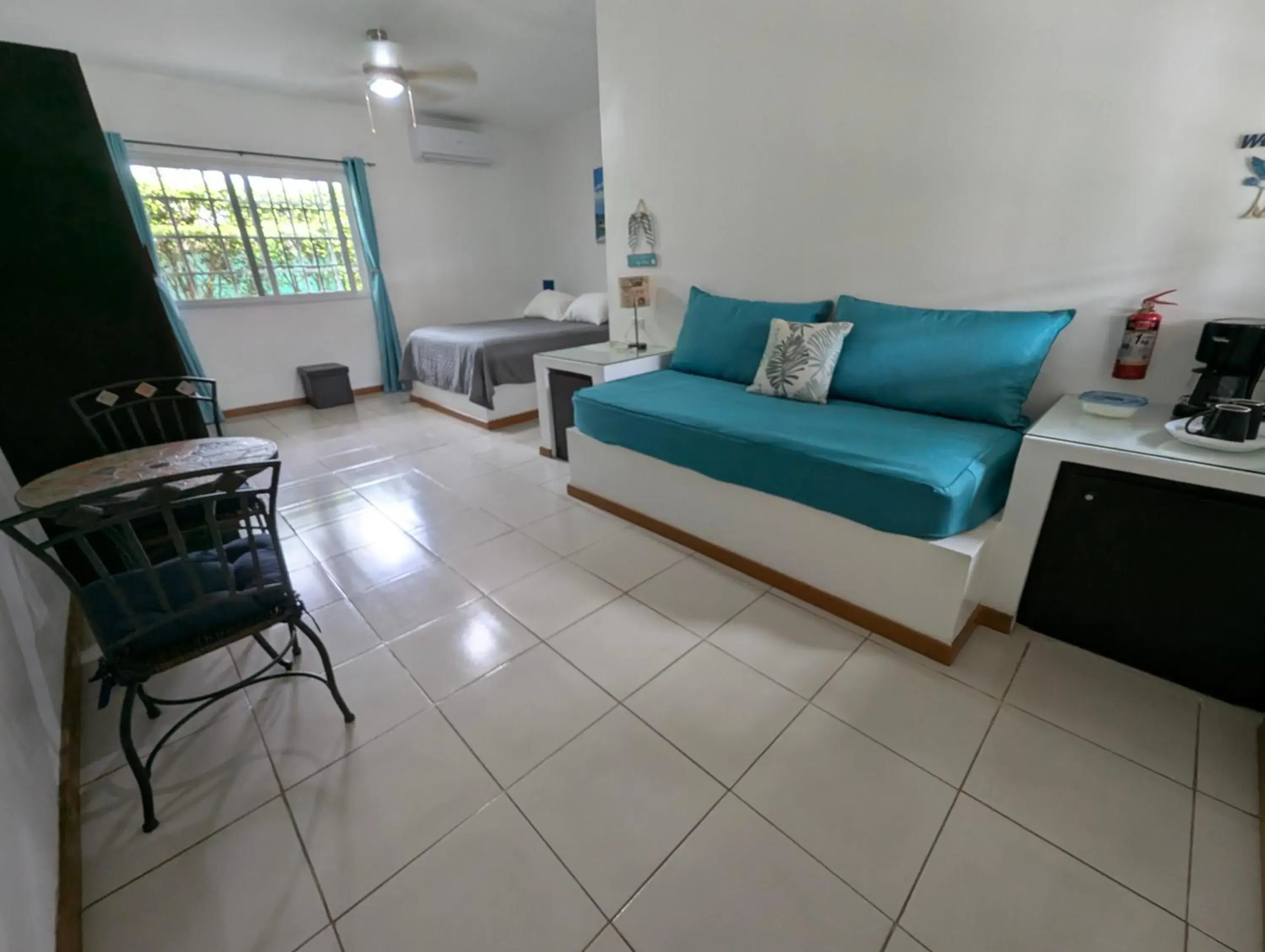 Triple Room with Pool View in Villa Botero By Casa Mojito Triple Room with Pool View in Villa Botero By Casa Mojito