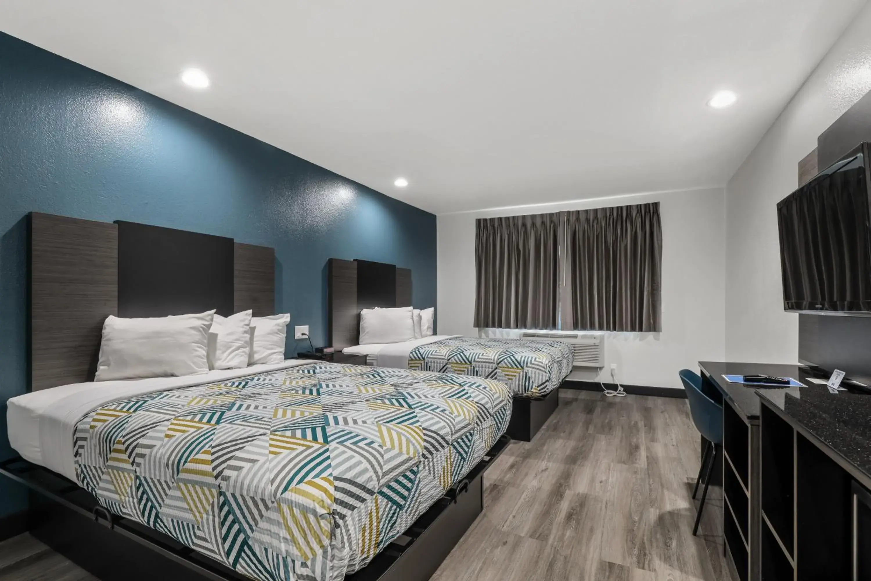 Deluxe Queen Room with Two Queen Beds - Non-Smoking in Studio 6 Suites Perris, CA Deluxe Queen Room with Two Queen Beds - Non-Smoking in Studio 6 Suites Perris, CA
