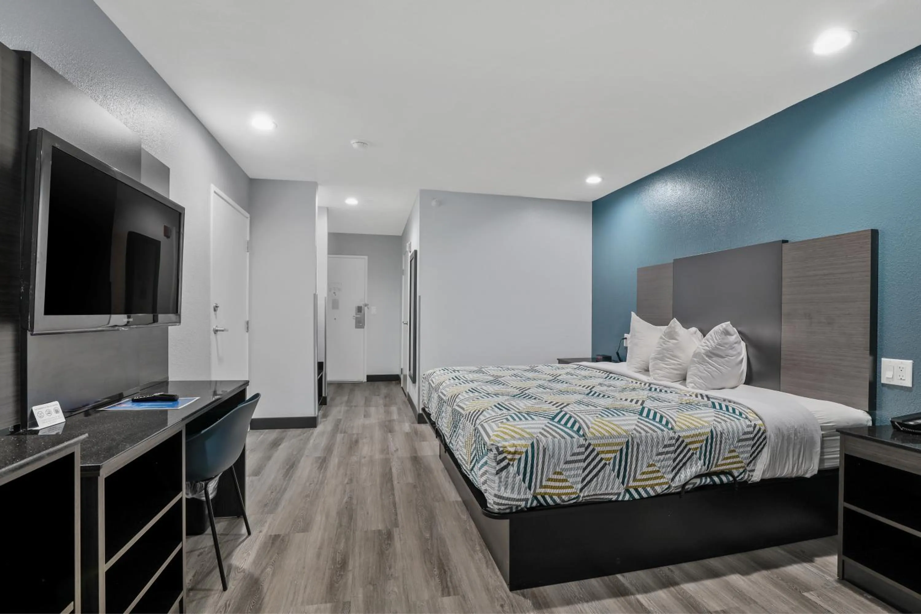 Bed in Studio 6 Suites Perris, CA