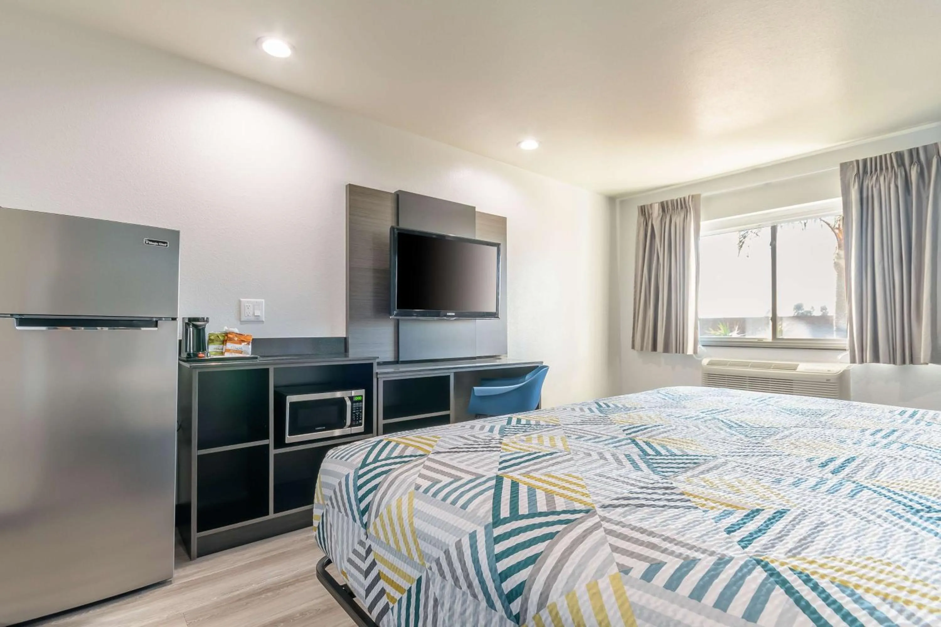 Bedroom, Bed in Studio 6 Suites Perris, CA