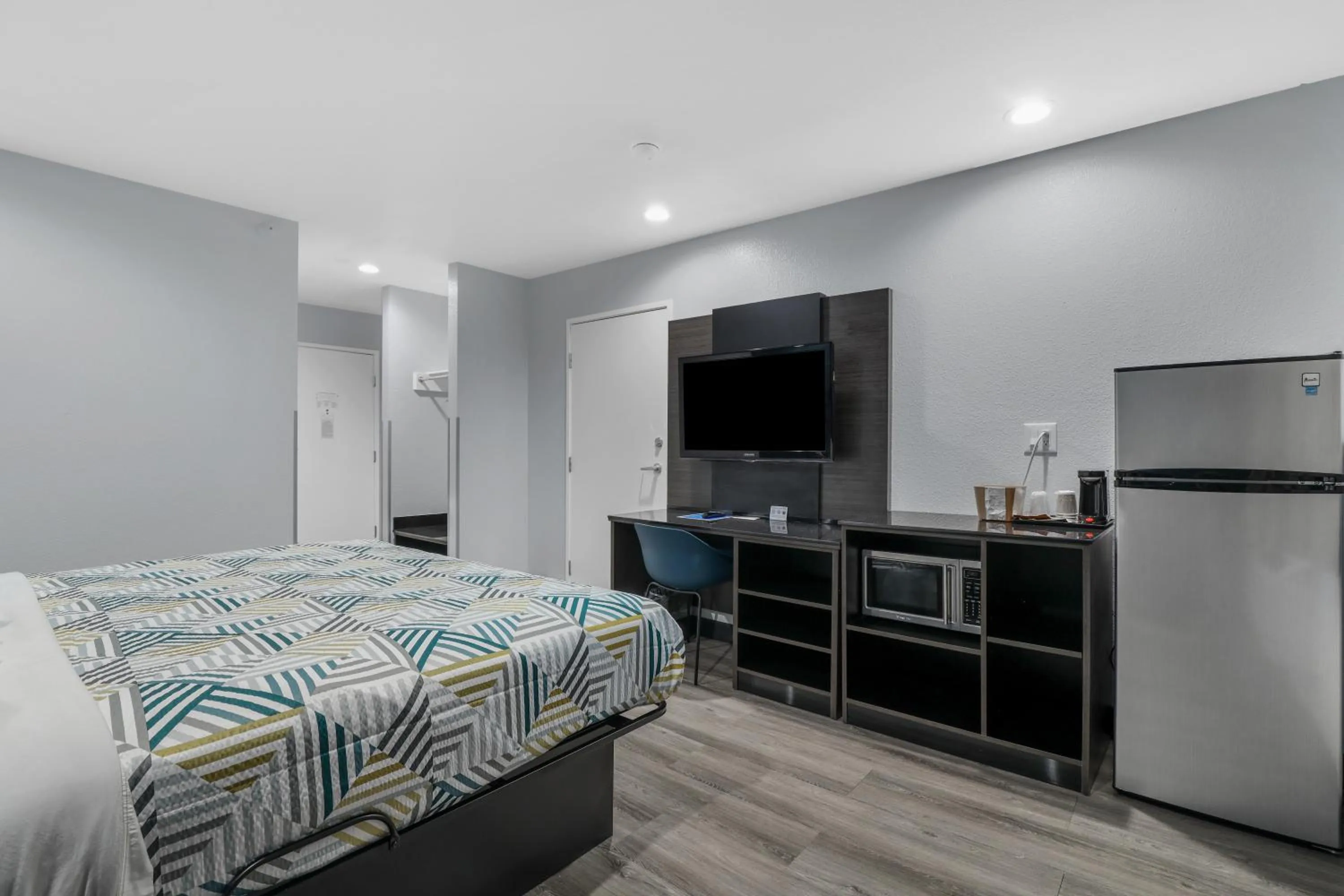 Bed in Studio 6 Suites Perris, CA