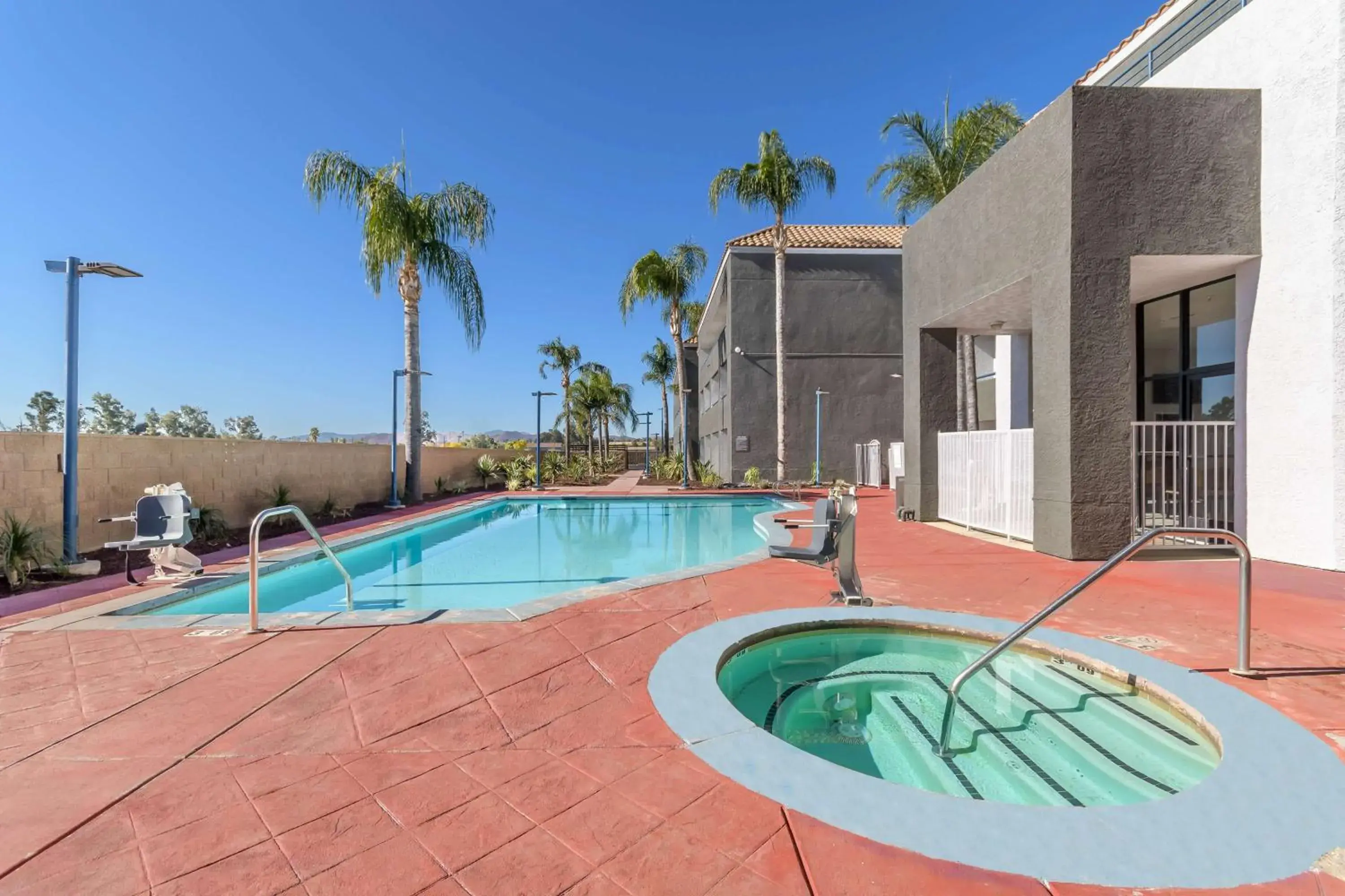 Pool view in Studio 6 Suites Perris, CA Pool view in Studio 6 Suites Perris, CA