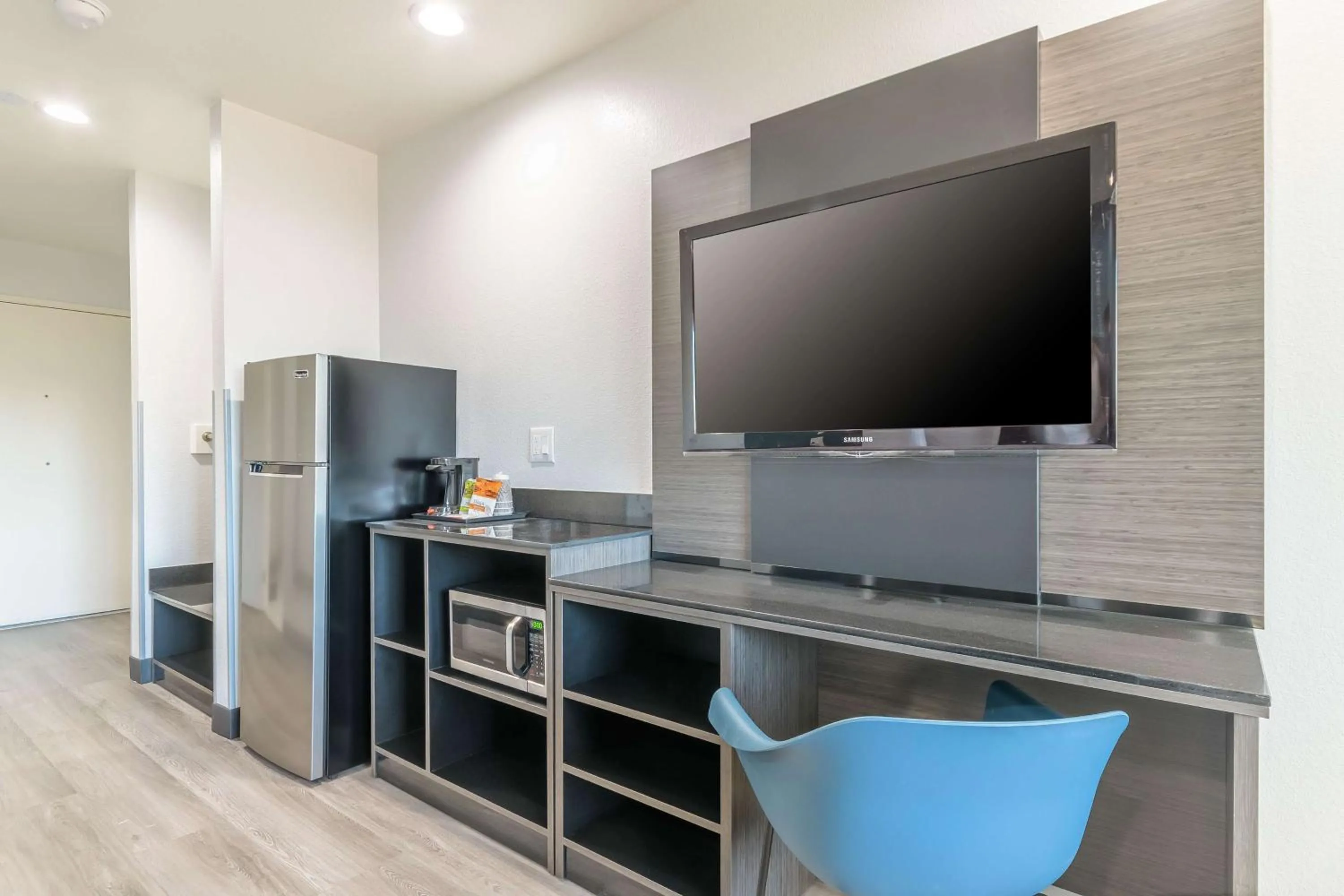 Bedroom in Studio 6 Suites Perris, CA