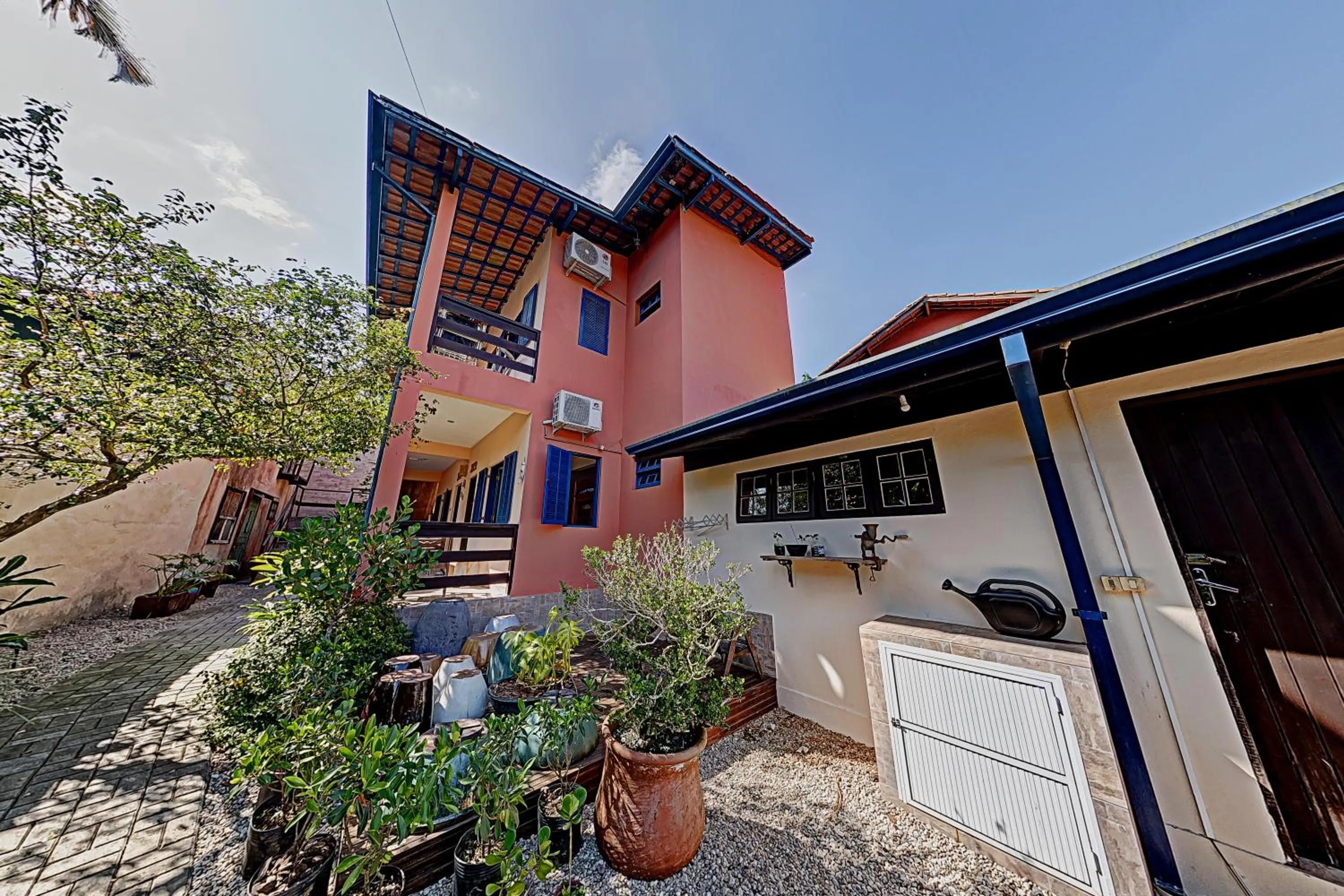 Property building in Pousada Canto do Dado Praia de Itamambuca