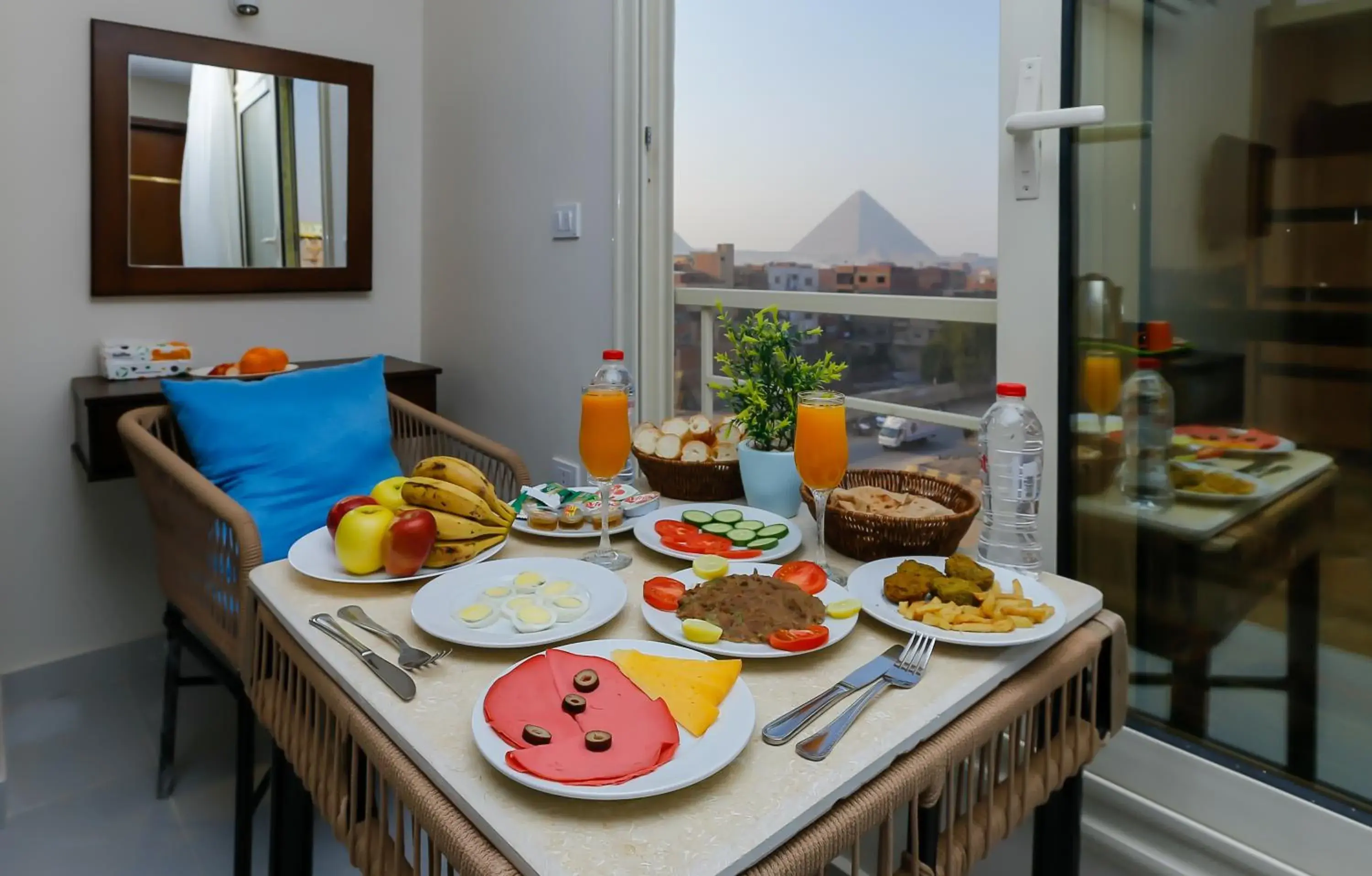 Triple Room with Balcony in Diamond Pyramids View Inn Triple Room with Balcony in Diamond Pyramids View Inn