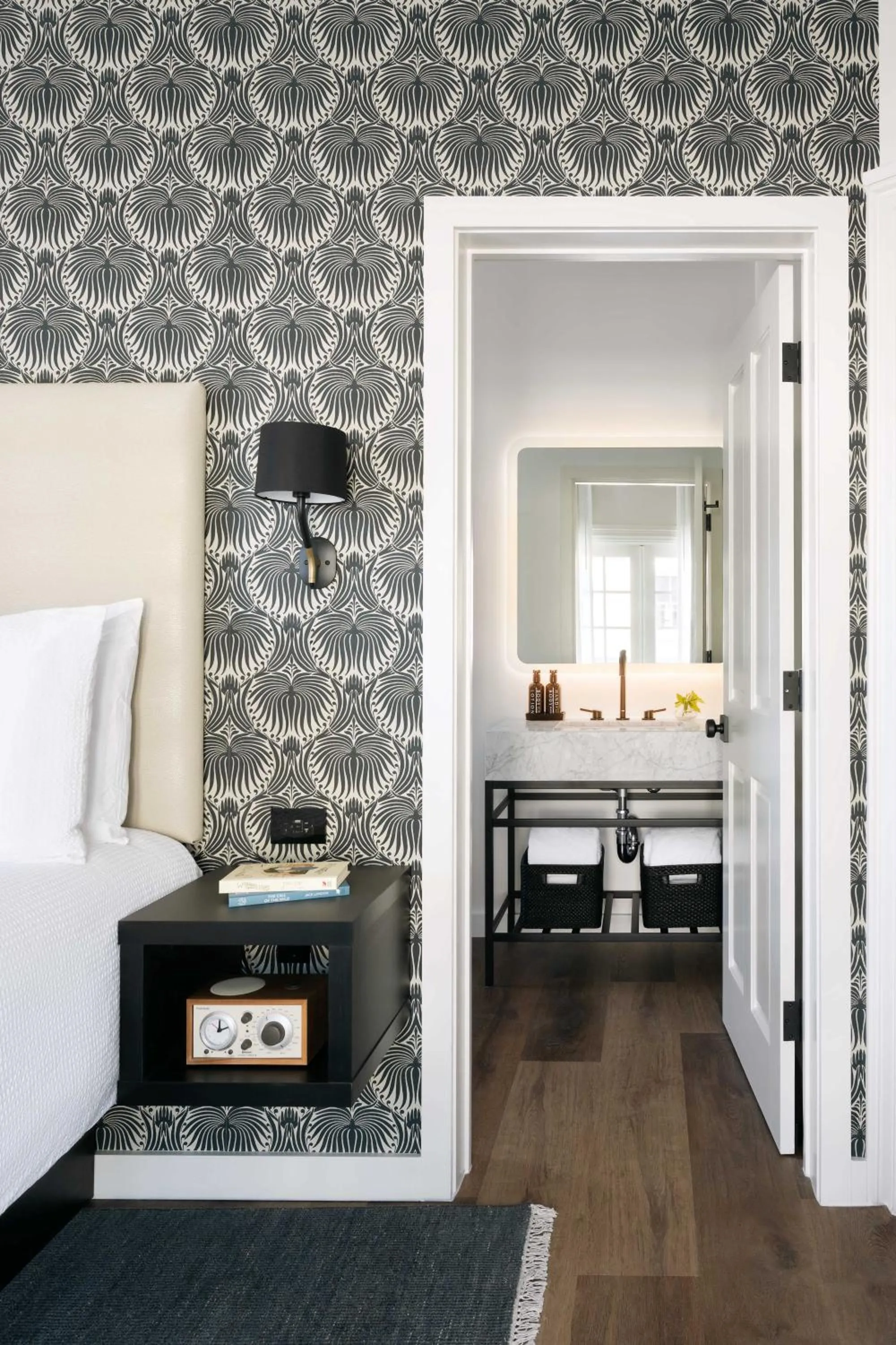 Bed in El Dorado Hotel