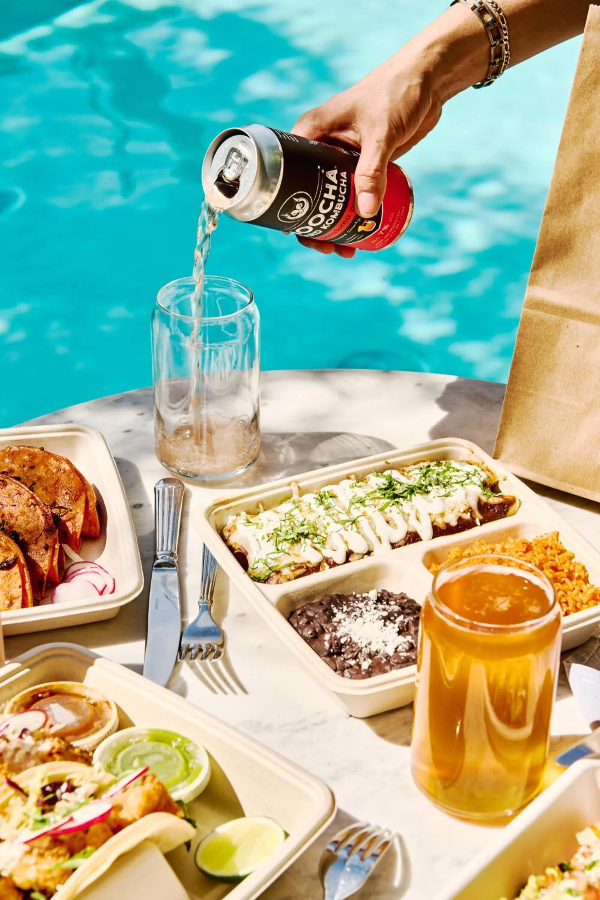 Food and drinks in El Dorado Hotel