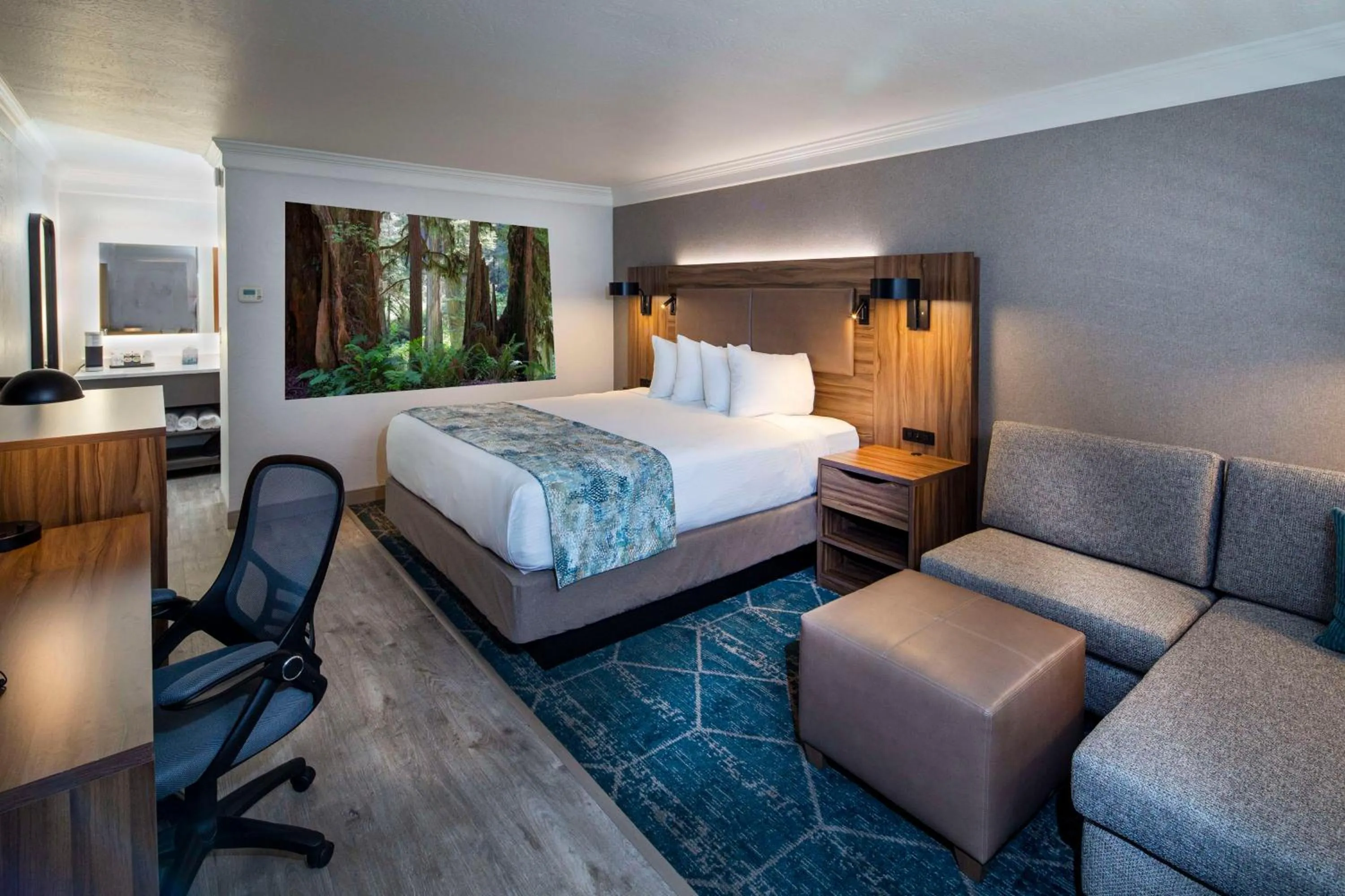 Bedroom, Bed in Best Western Plus Humboldt Bay Inn