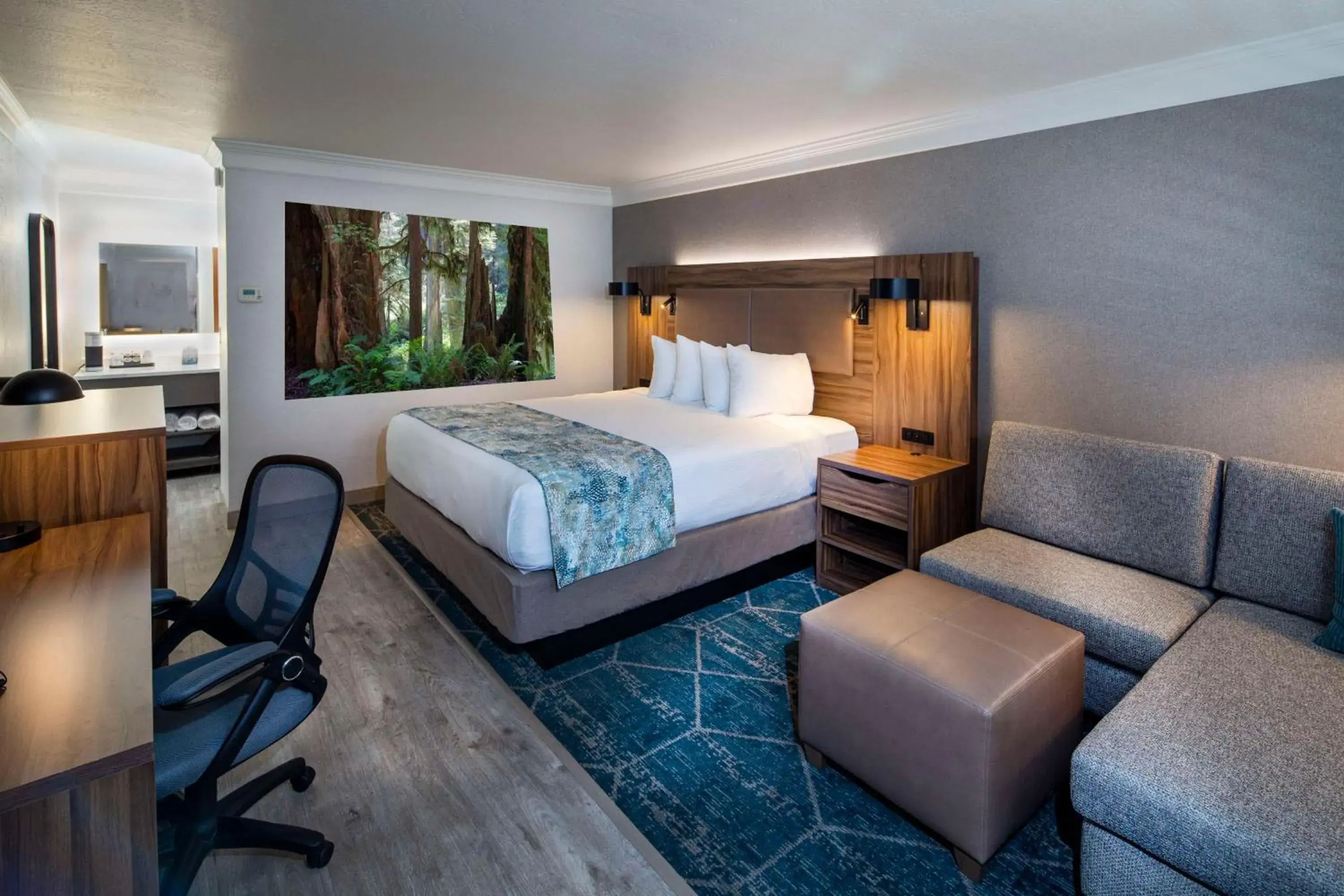 Bedroom, Bed in Best Western Plus Humboldt Bay Inn Bedroom, Bed in Best Western Plus Humboldt Bay Inn