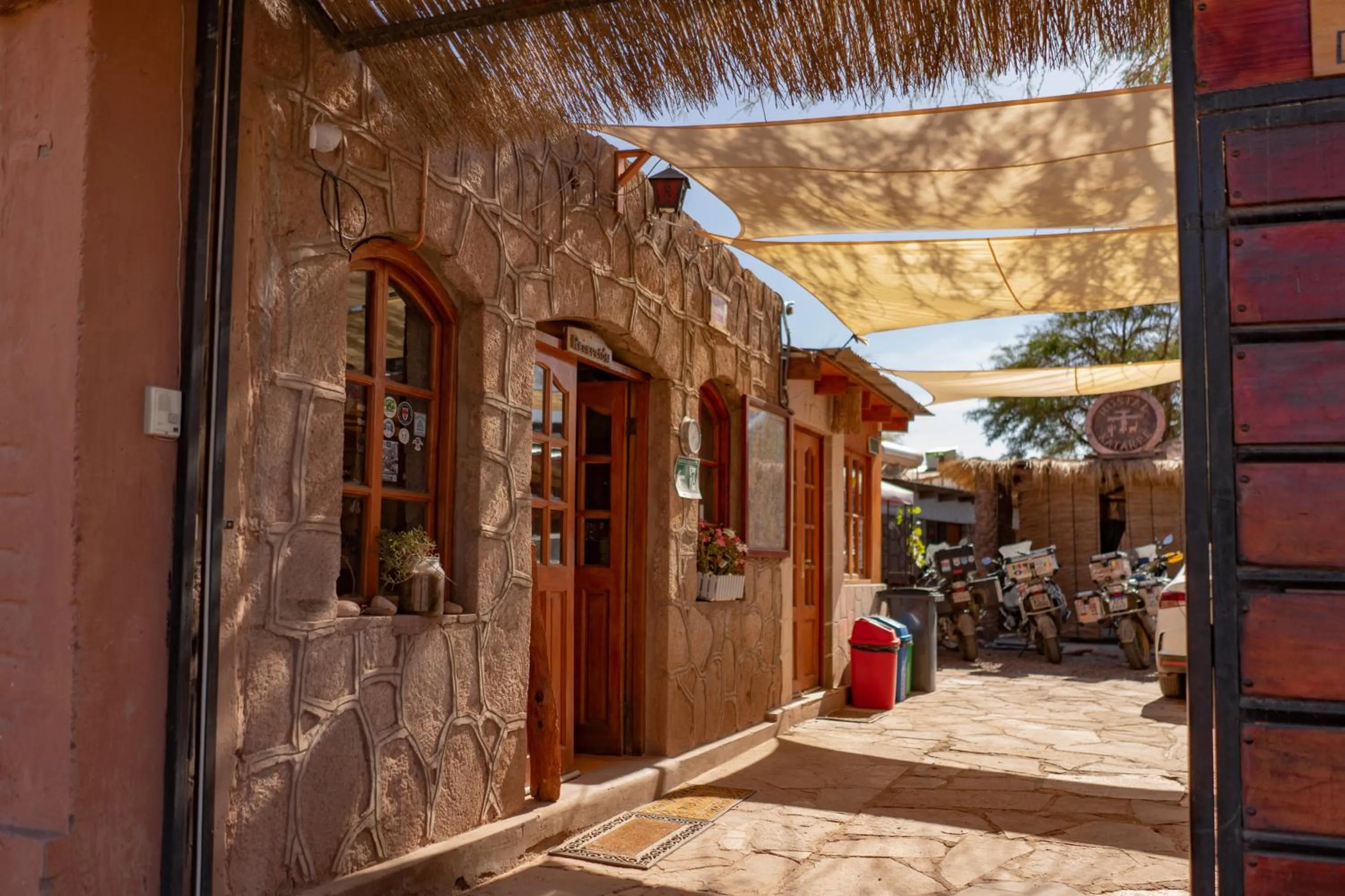 Property building in Hostal Katarpe