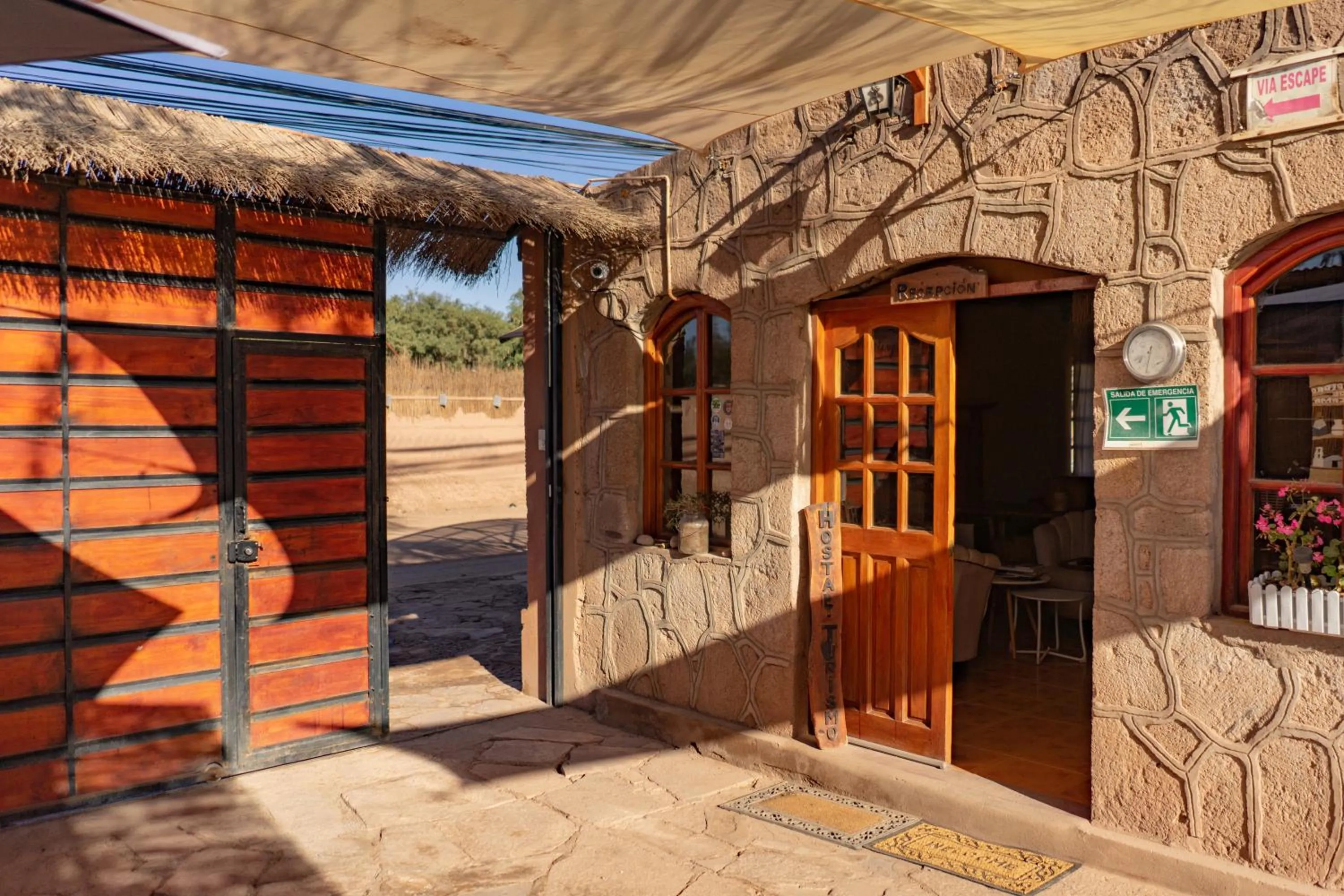 Property building in Hostal Katarpe