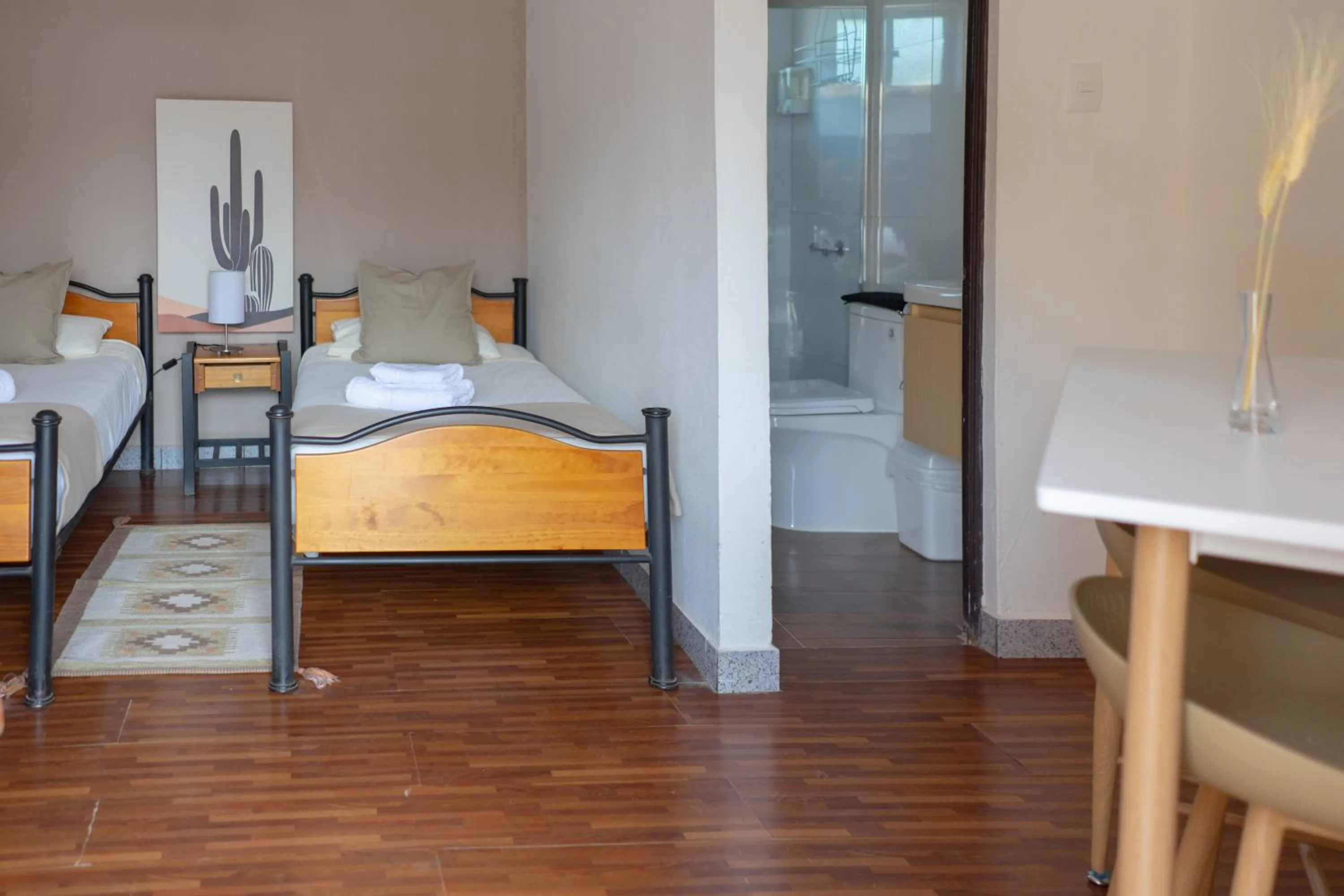 Toilet, Bed in Hostal Katarpe