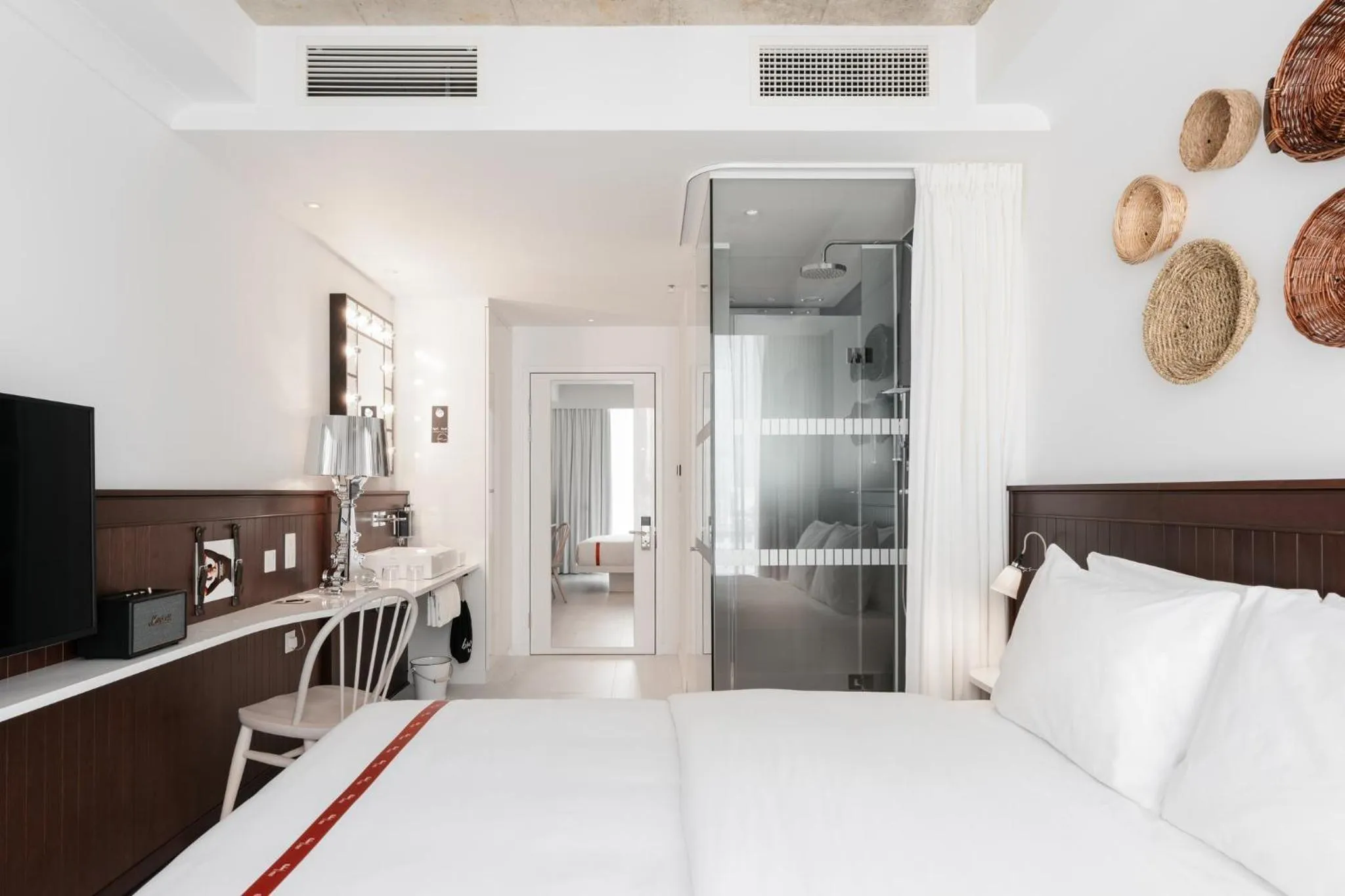 Photo of the whole room, Bed in Ruby Molly Hotel Dublin