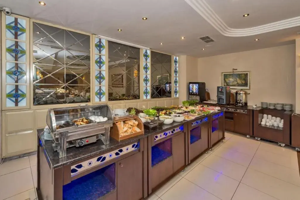 Restaurant/places to eat in Green Anka Hotel Restaurant/places to eat in Green Anka Hotel