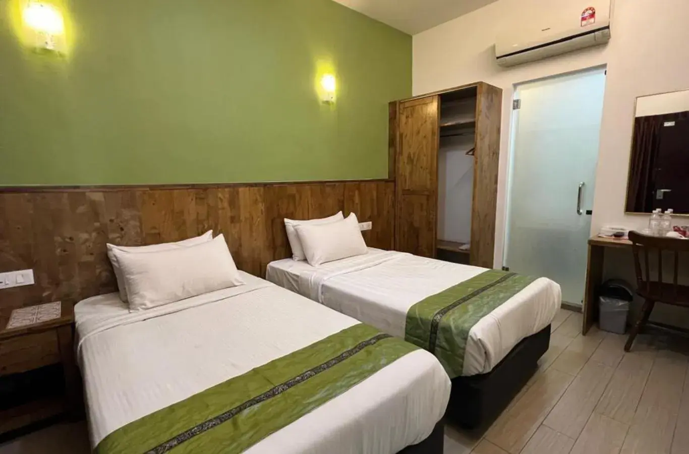 Classic Deluxe Twin (No Window) in Swiss Hotel Heritage Boutique Melaka Classic Deluxe Twin (No Window) in Swiss Hotel Heritage Boutique Melaka