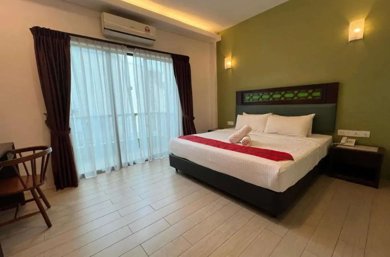 Classic Deluxe Suite with Balcony with Bathtub in Swiss Hotel Heritage Boutique Melaka Classic Deluxe Suite with Balcony with Bathtub in Swiss Hotel Heritage Boutique Melaka