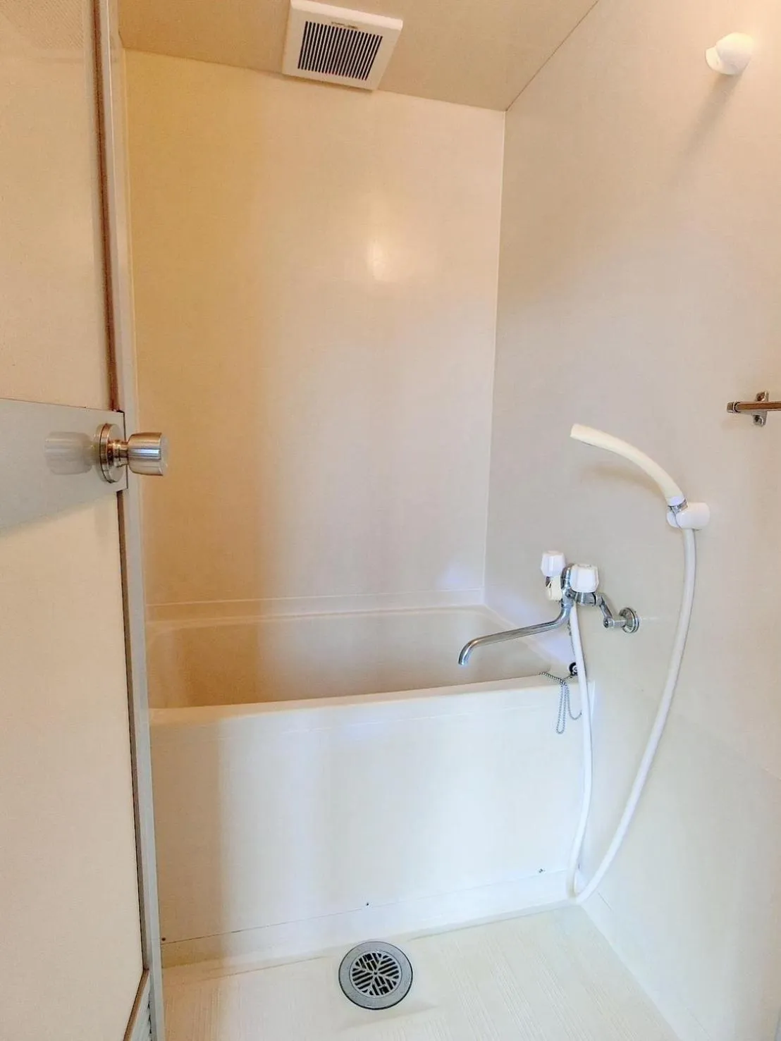 Photo of the whole room in Minshuku Inn Shirahama Ekinoyado