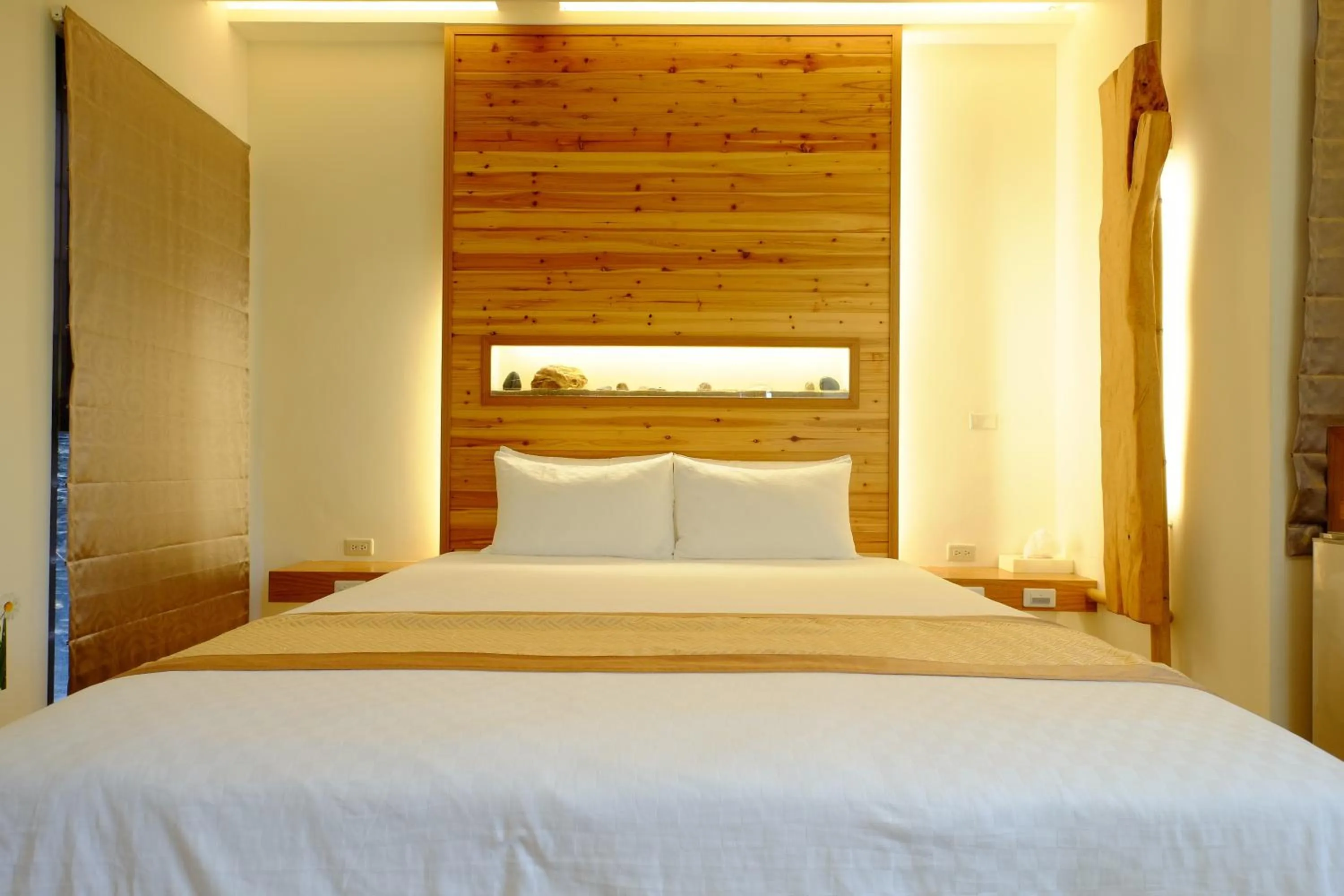 Bedroom, Bed in Cloud Inn