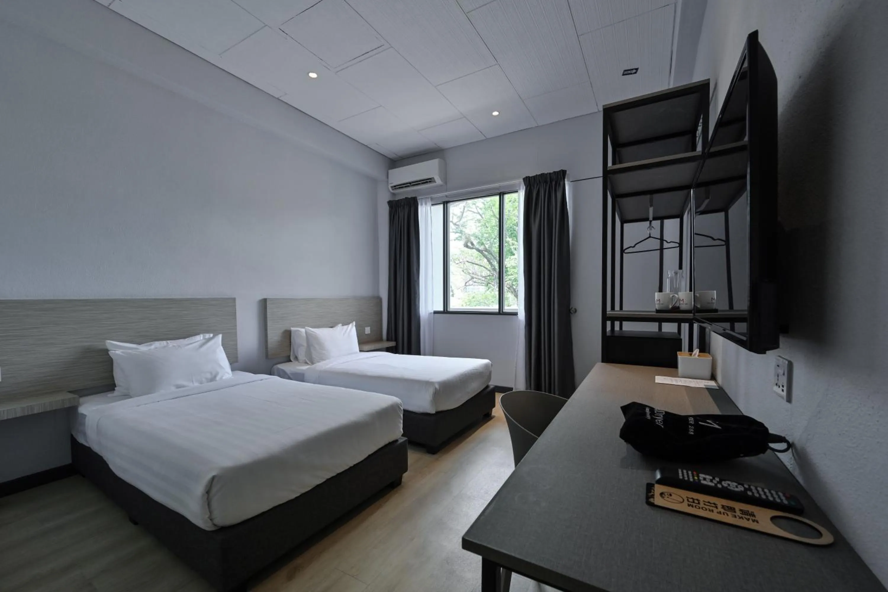 Bedroom, Bed in Macalister 288