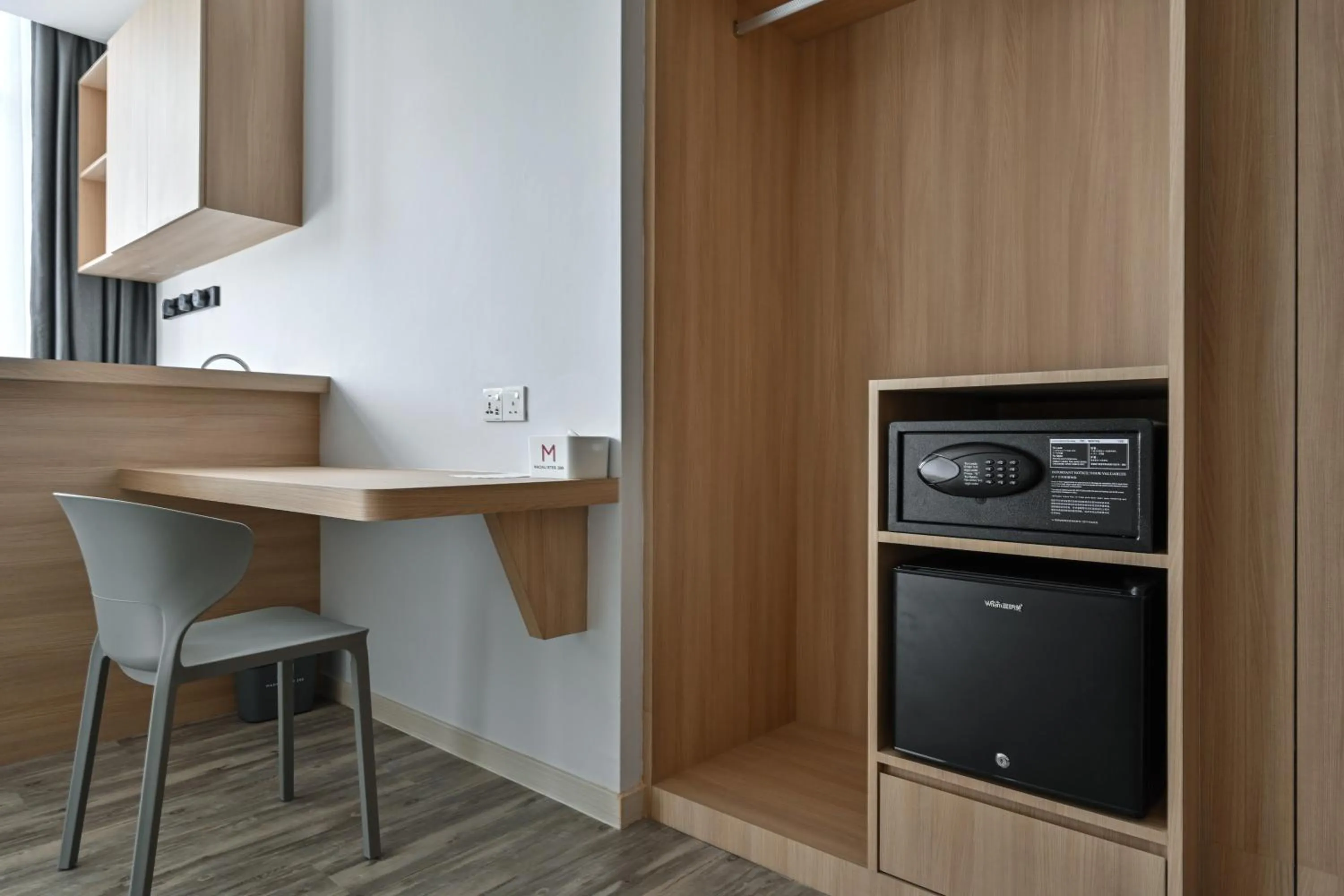 safe in Macalister 288