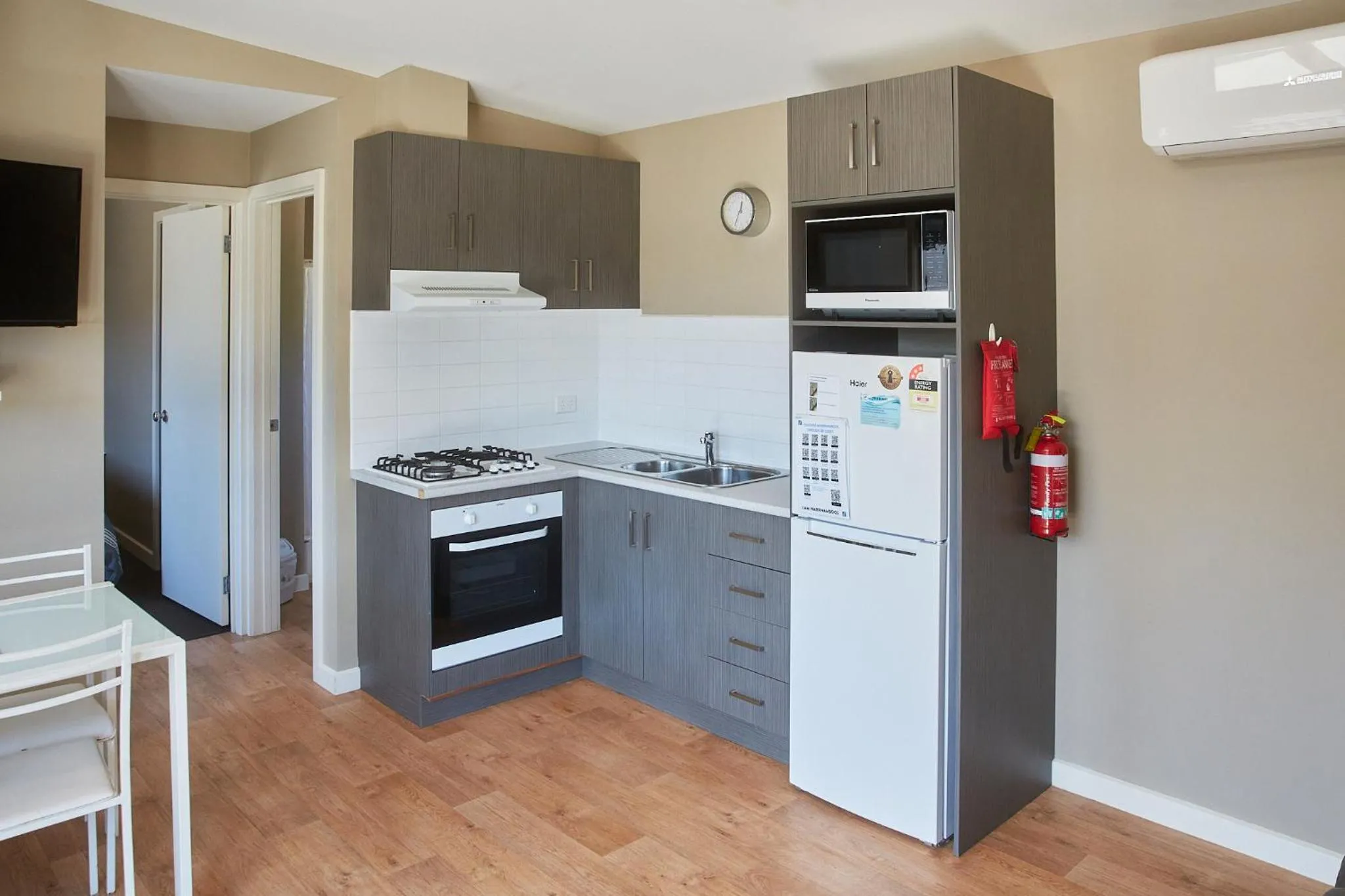 Kitchen or kitchenette in Surfside Holiday Park Warrnambool