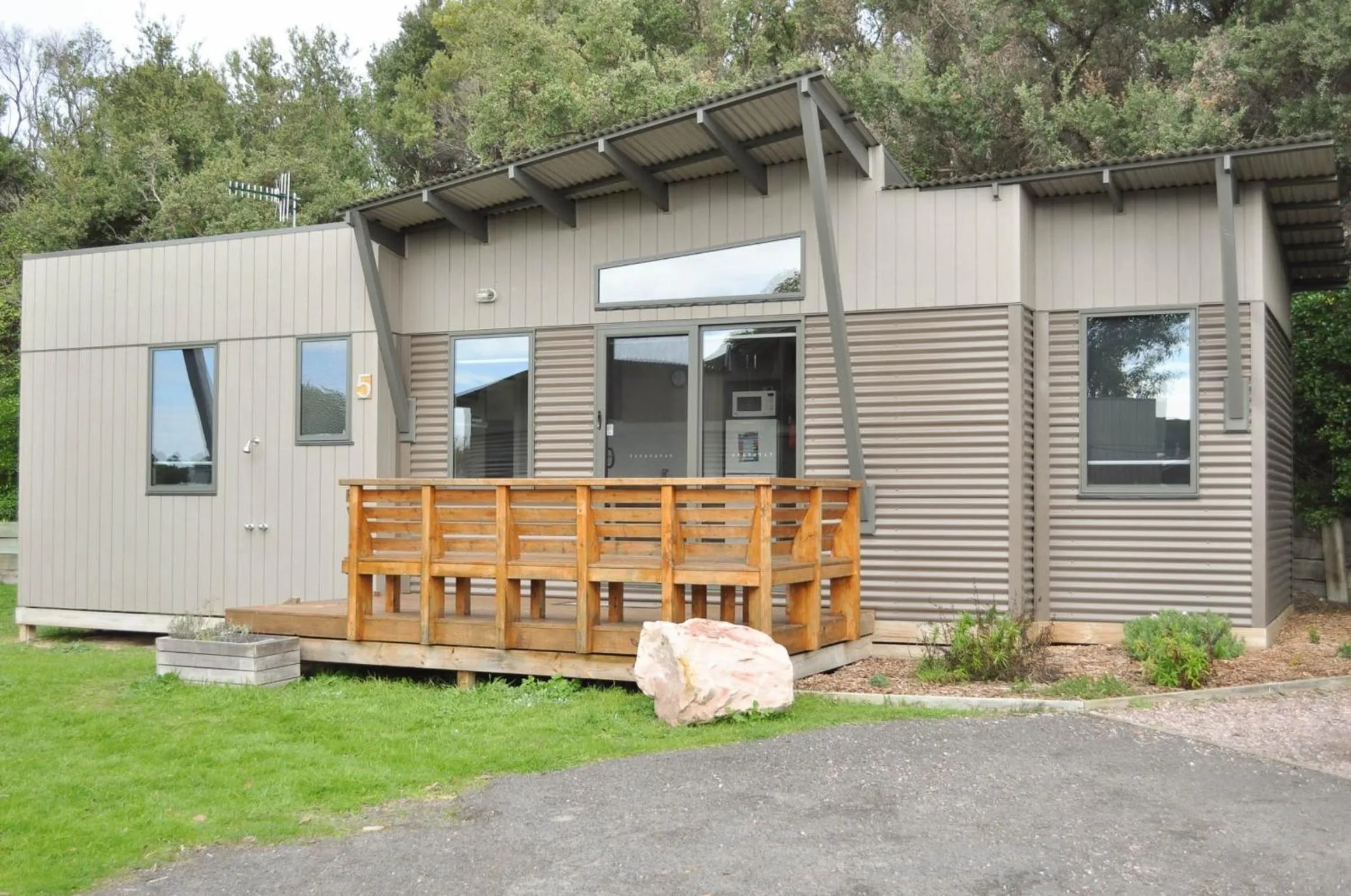Photo of the whole room in Surfside Holiday Park Warrnambool