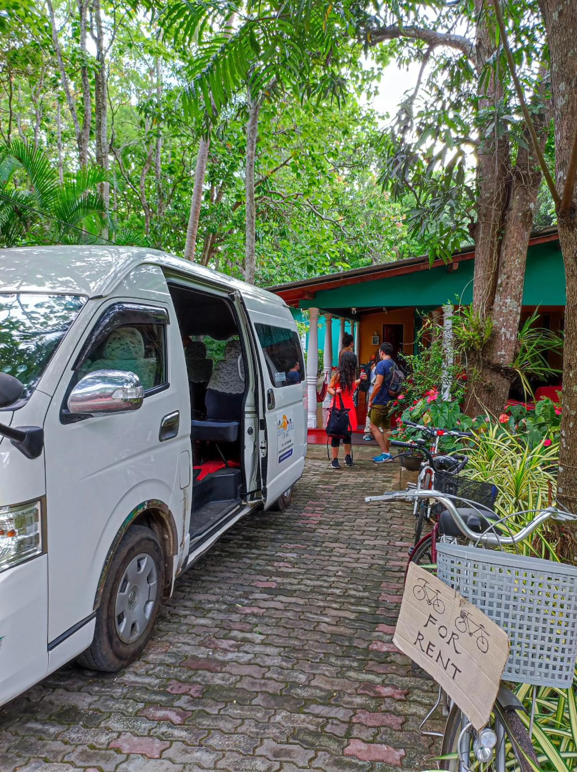 Property building in Palitha Homestay