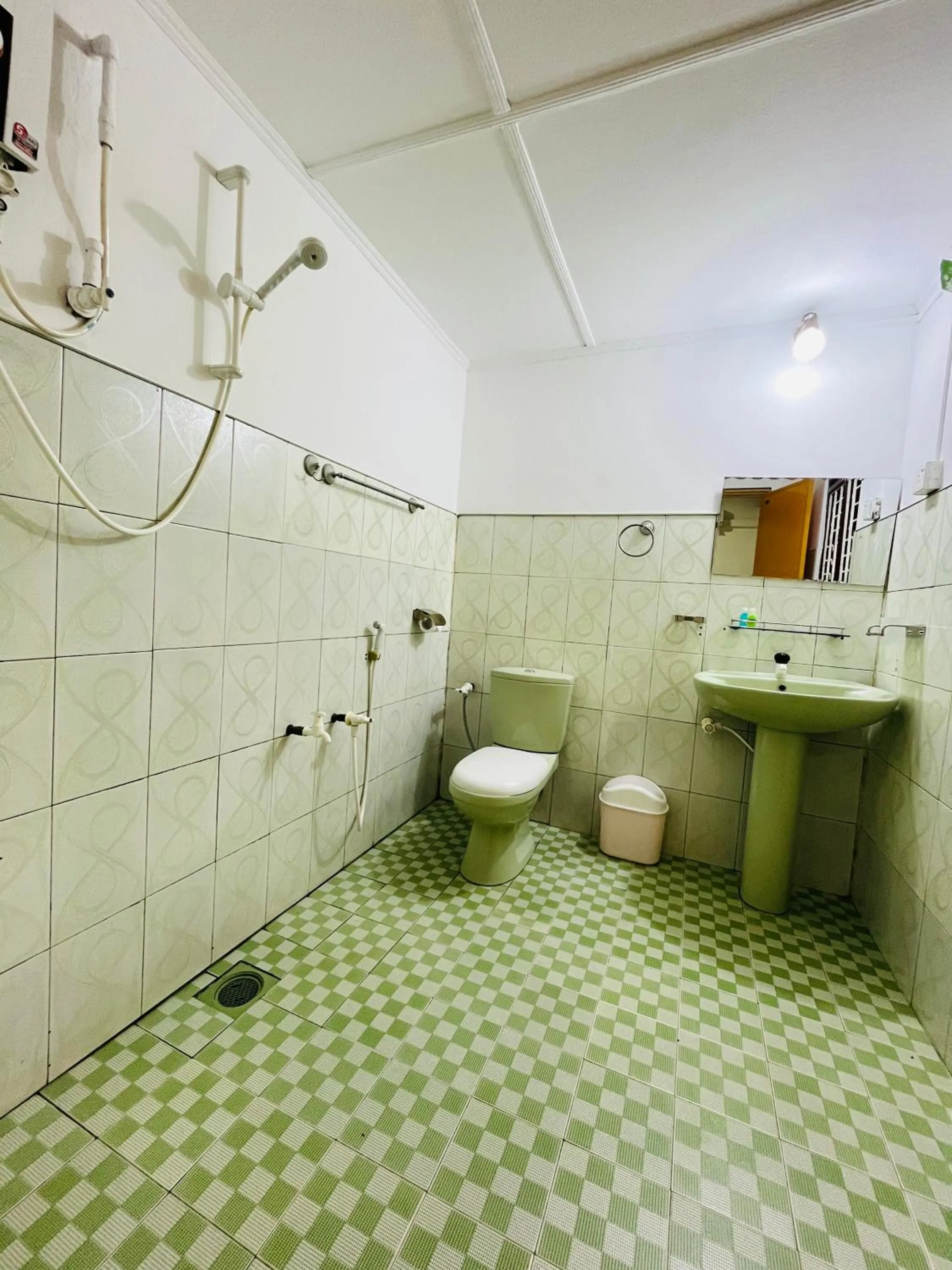 Bathroom in Palitha Homestay