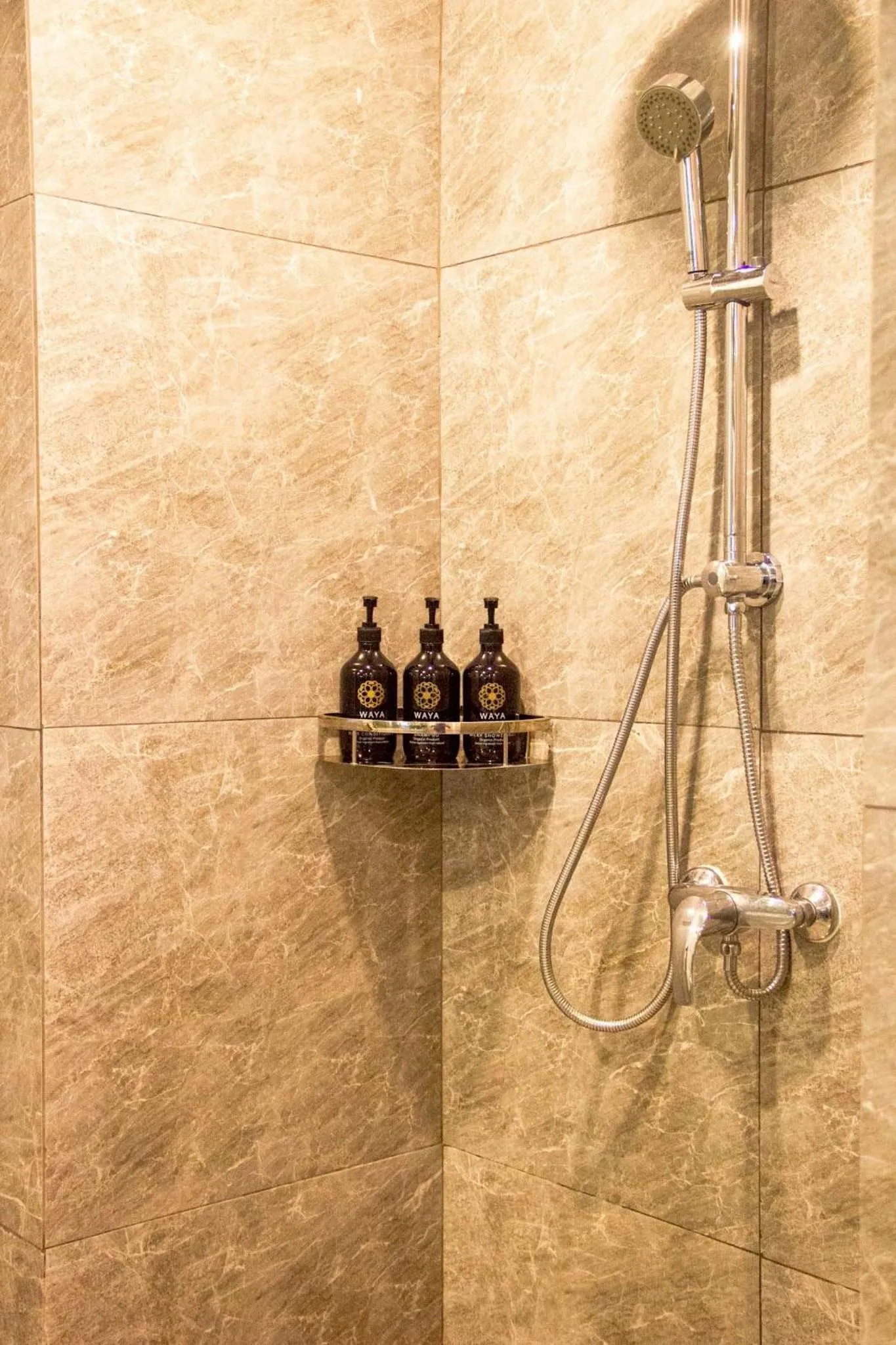 Chala Number 2 Art and Gallery