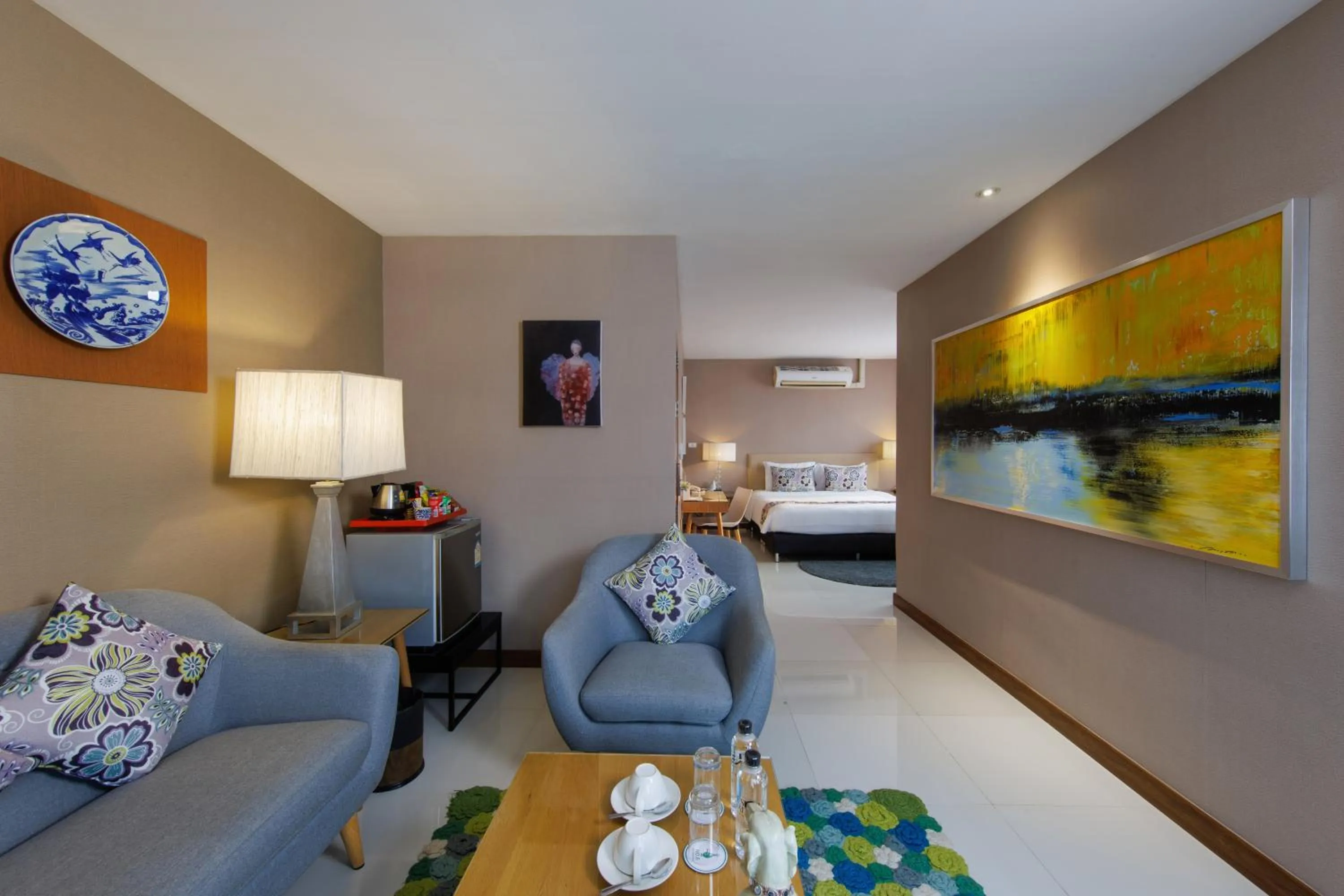 Living room, Bed in Chala Number 2 Art and Gallery