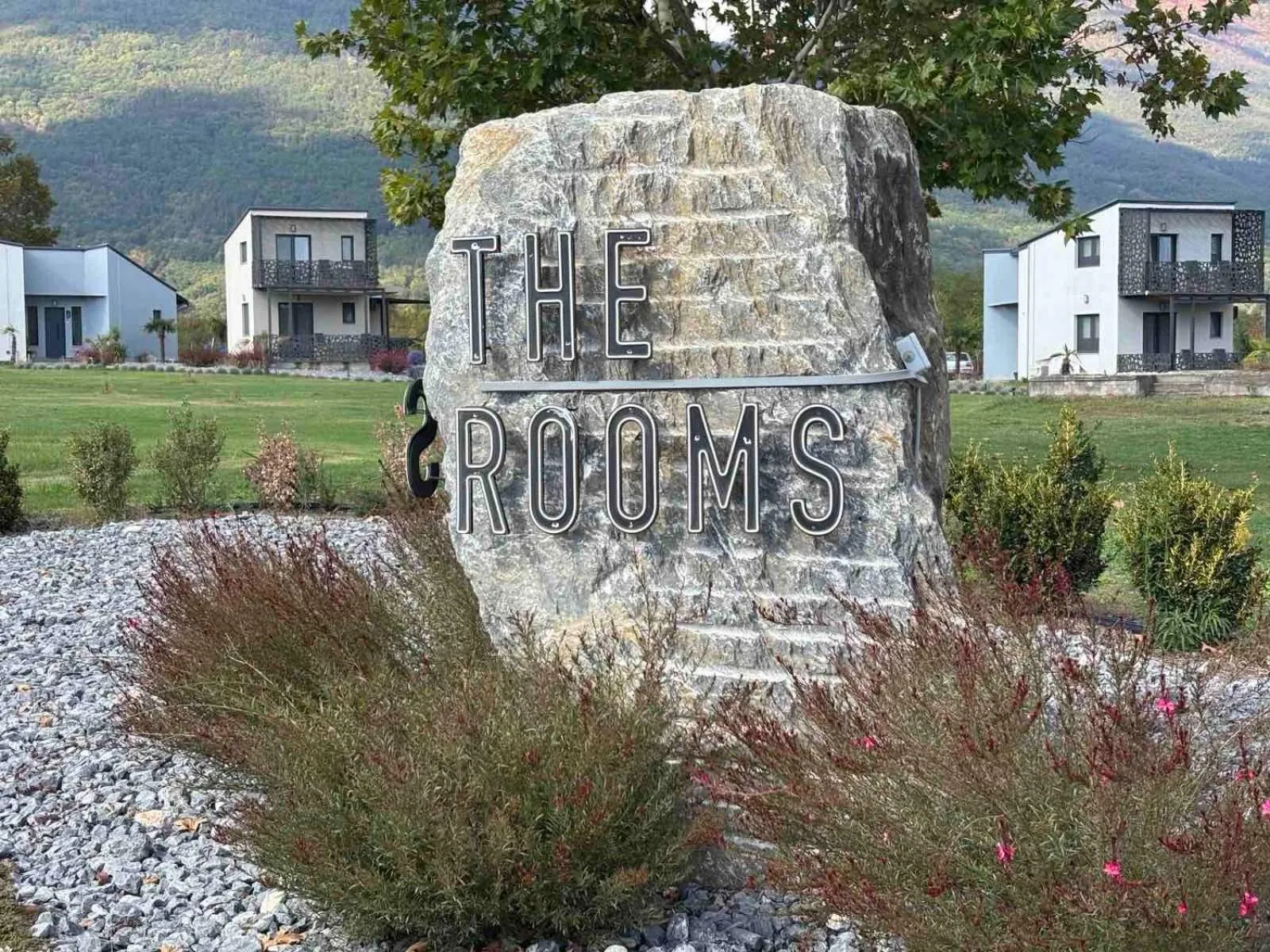 THE ROOMS