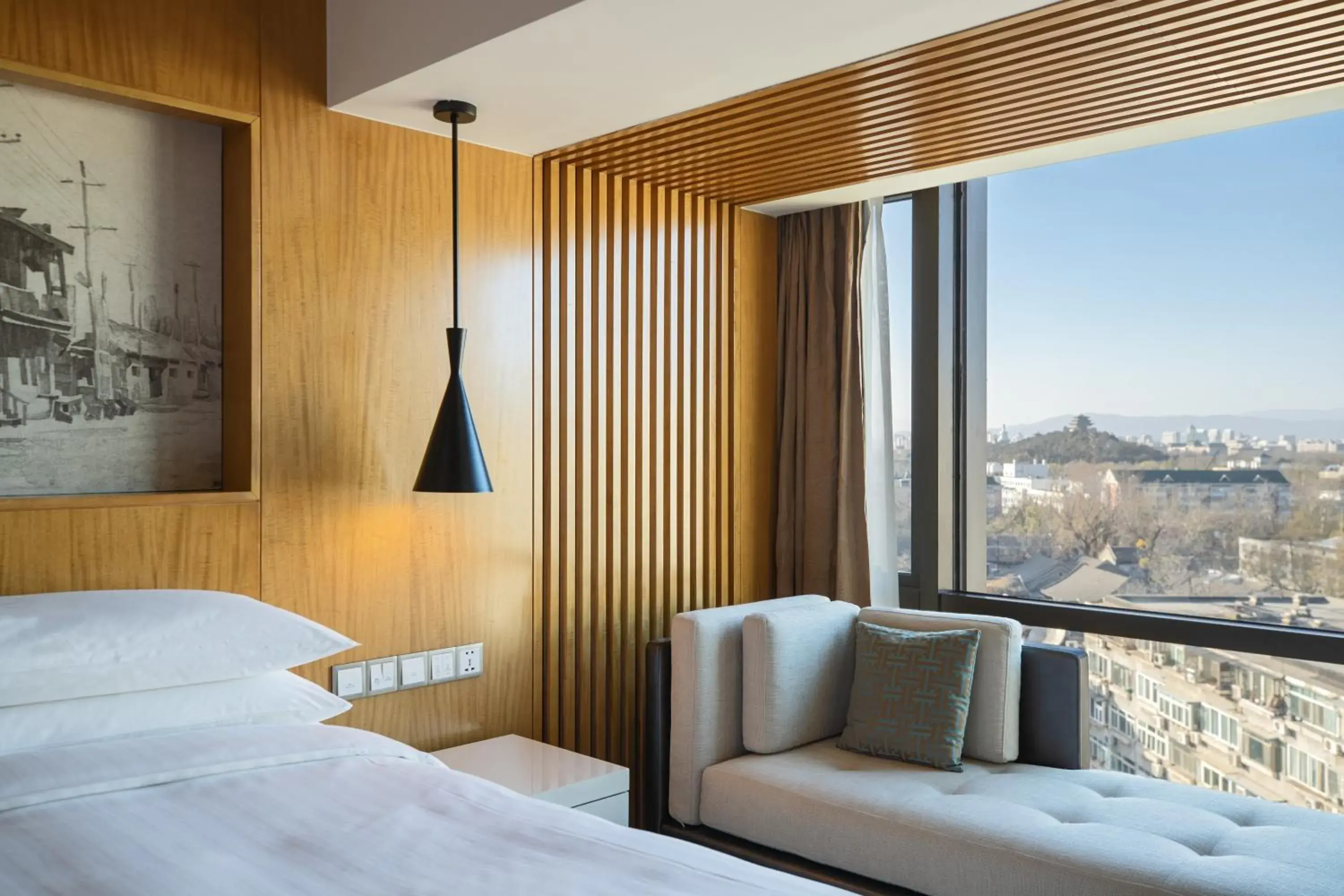 Club King Suite with Lounge Access - Afternoon tea + Happy hour + Drink time + 2 pairs of pants or jeans washing service per stay in Renaissance Beijing Wangfujing Hotel Club King Suite with Lounge Access - Afternoon tea + Happy hour + Drink time + 2 pairs of pants or jeans washing service per stay in Renaissance Beijing Wangfujing Hotel