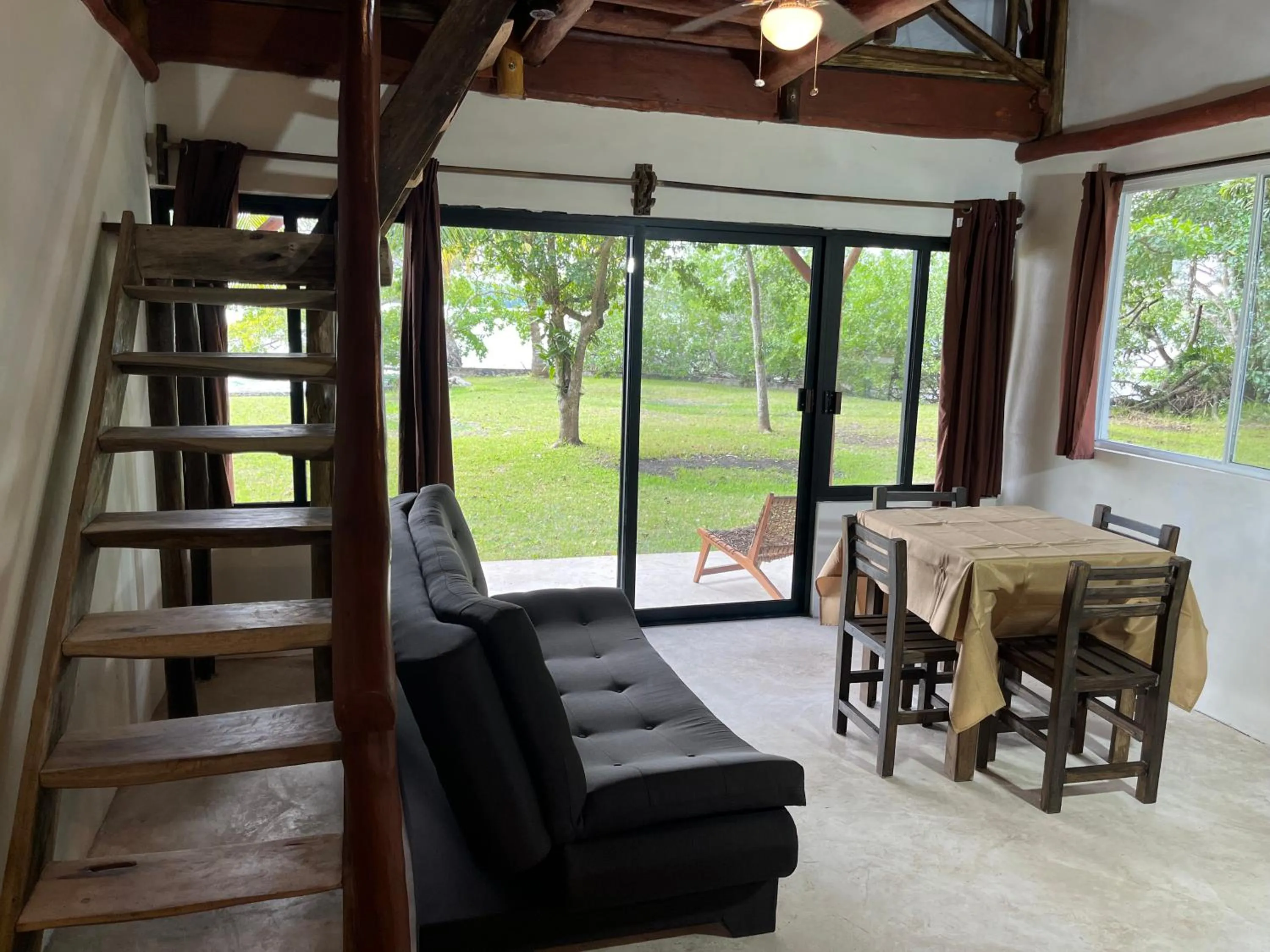 Living room in Xanthus Hotel