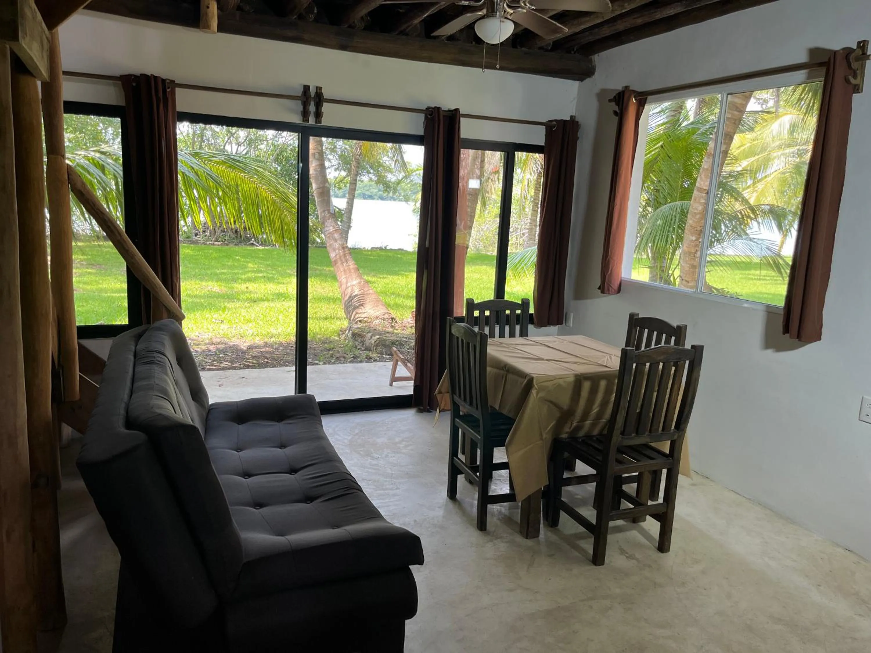 Living room in Xanthus Hotel