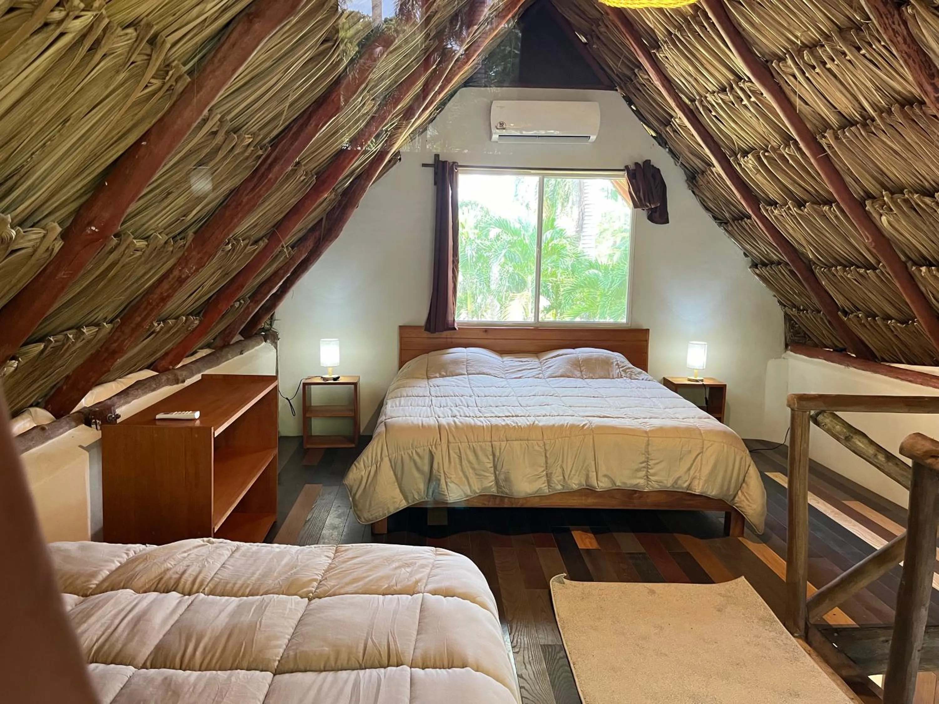 Bedroom, Bed in Xanthus Hotel