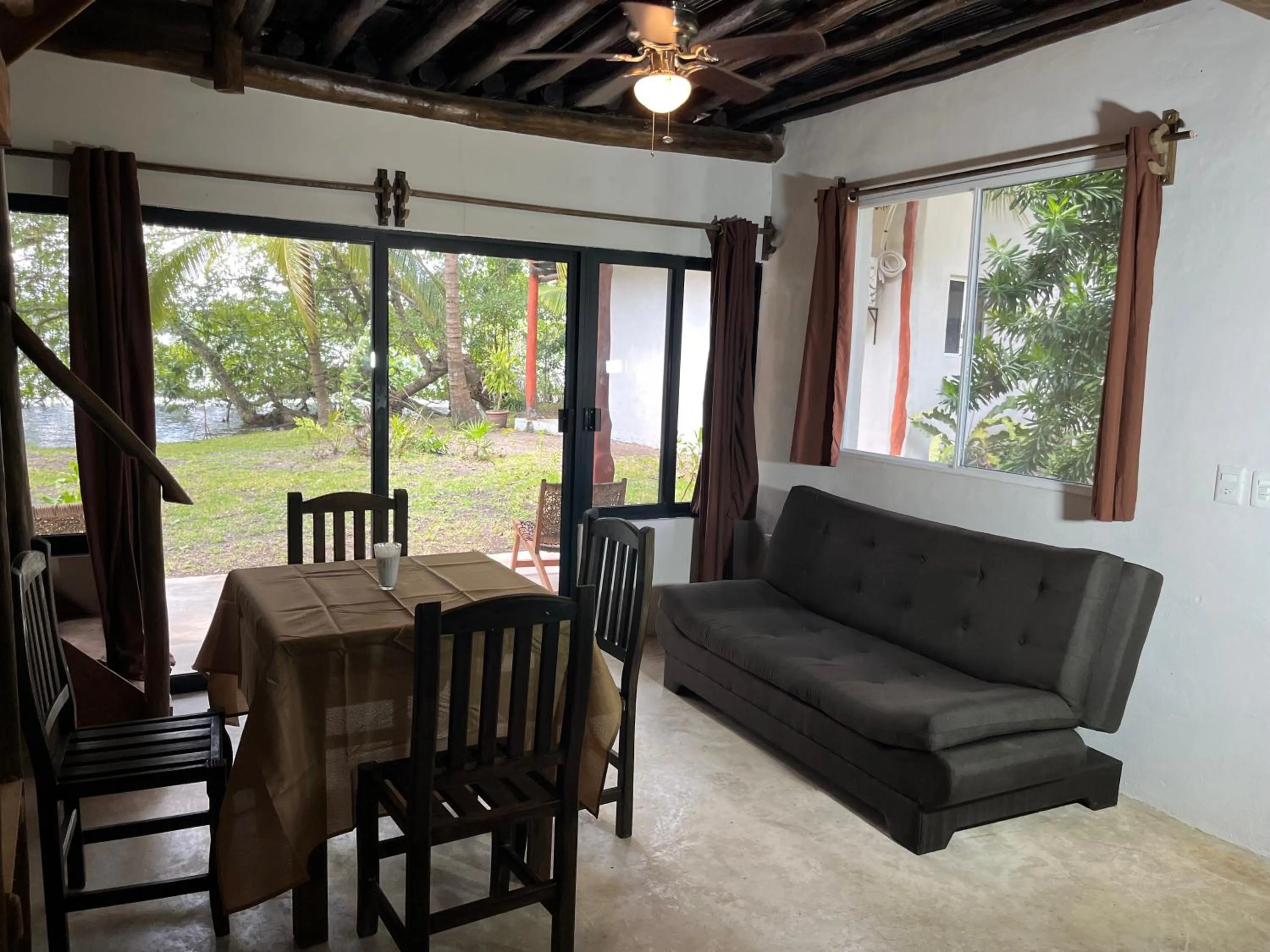 Living room in Xanthus Hotel