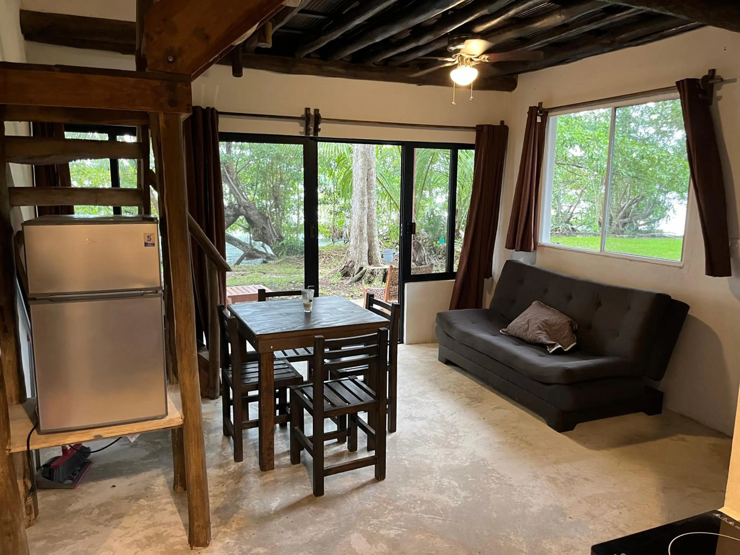 Living room in Xanthus Hotel