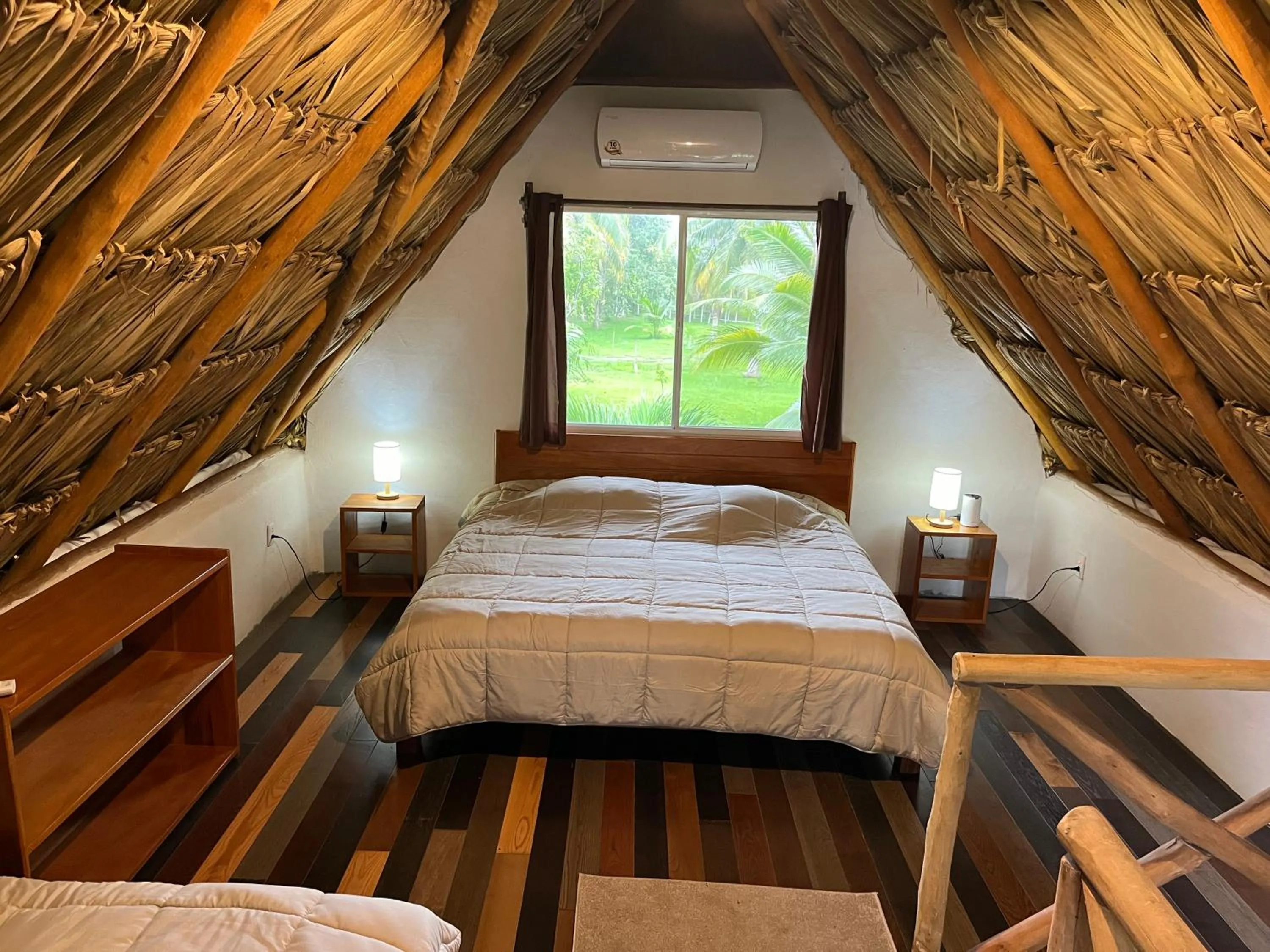 Photo of the whole room, Bed in Xanthus Hotel